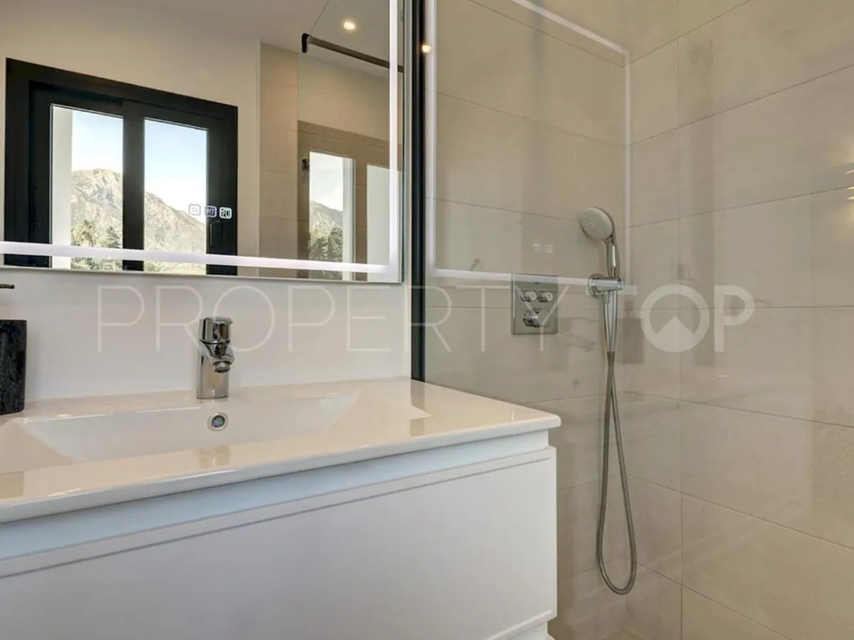 Villa in Marbella City for sale