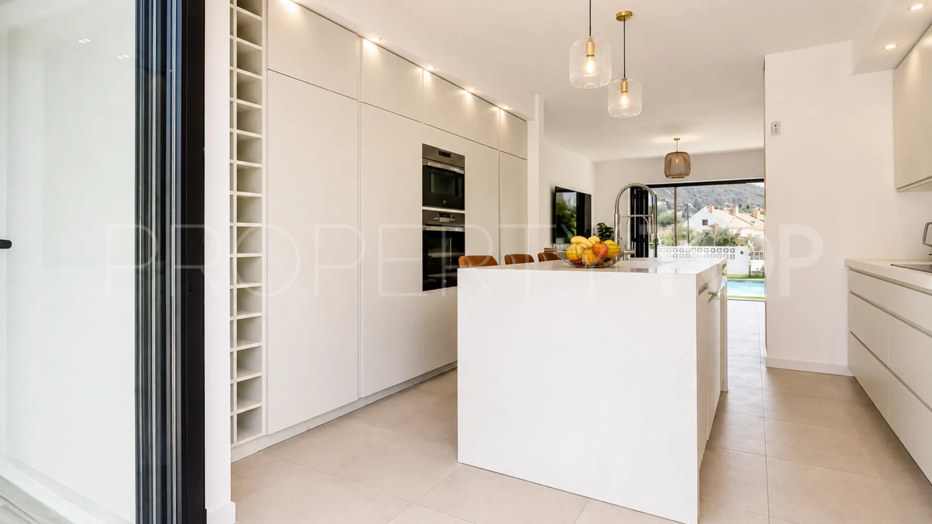 Villa in Marbella City for sale