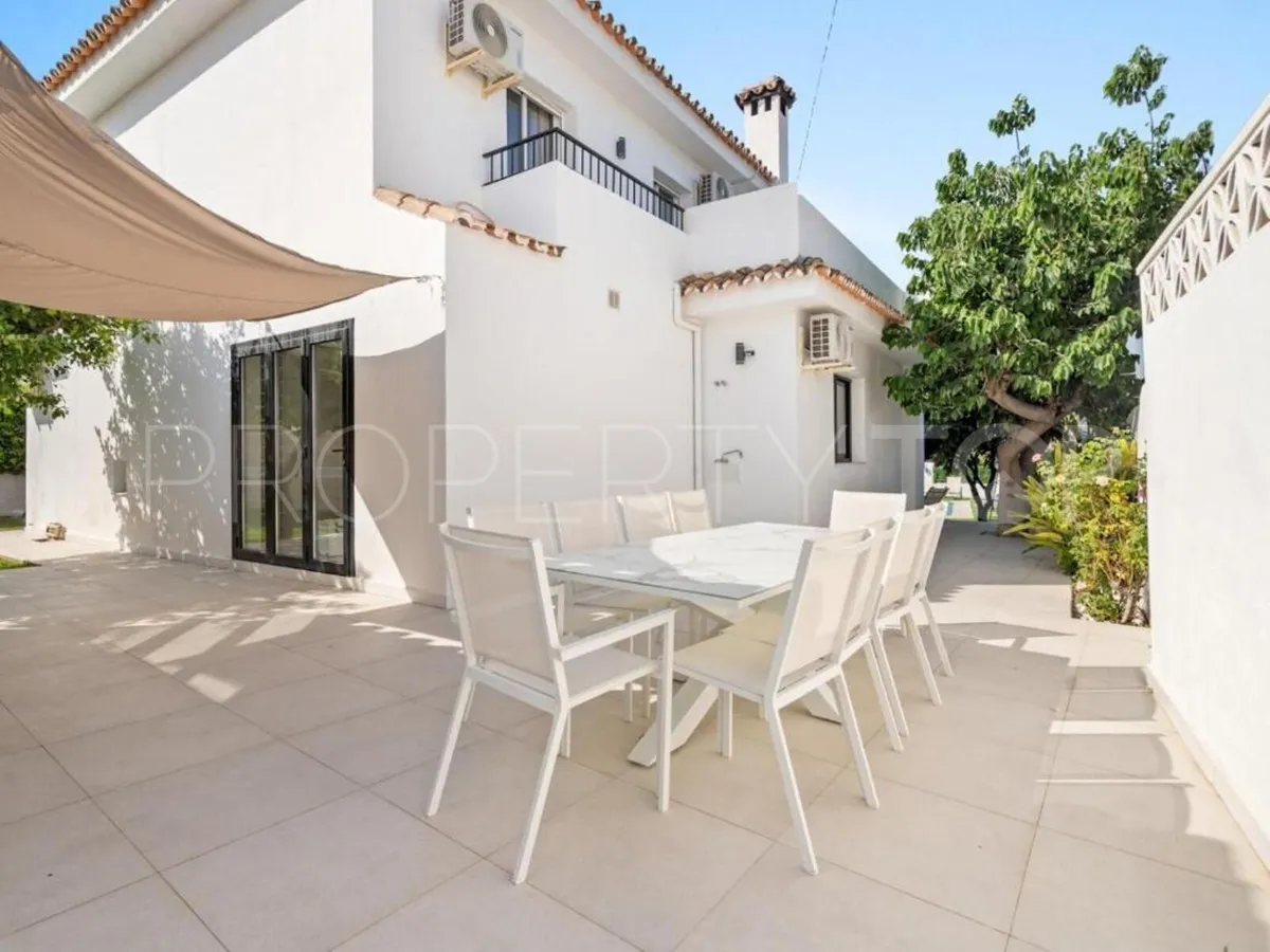 Villa in Marbella City for sale