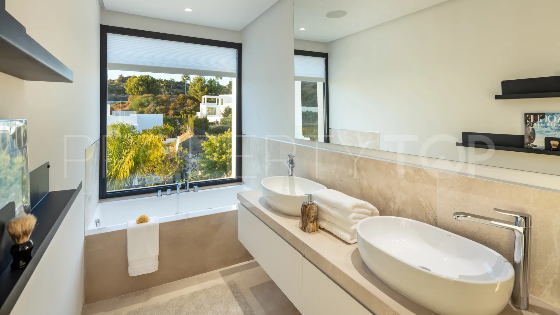 For sale Los Olivos 5 bedrooms villa