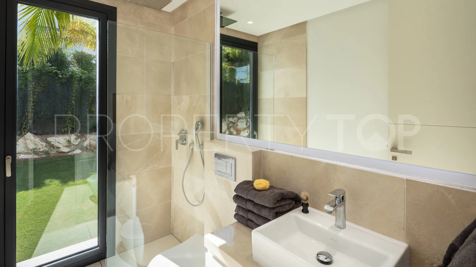 For sale Los Olivos 5 bedrooms villa