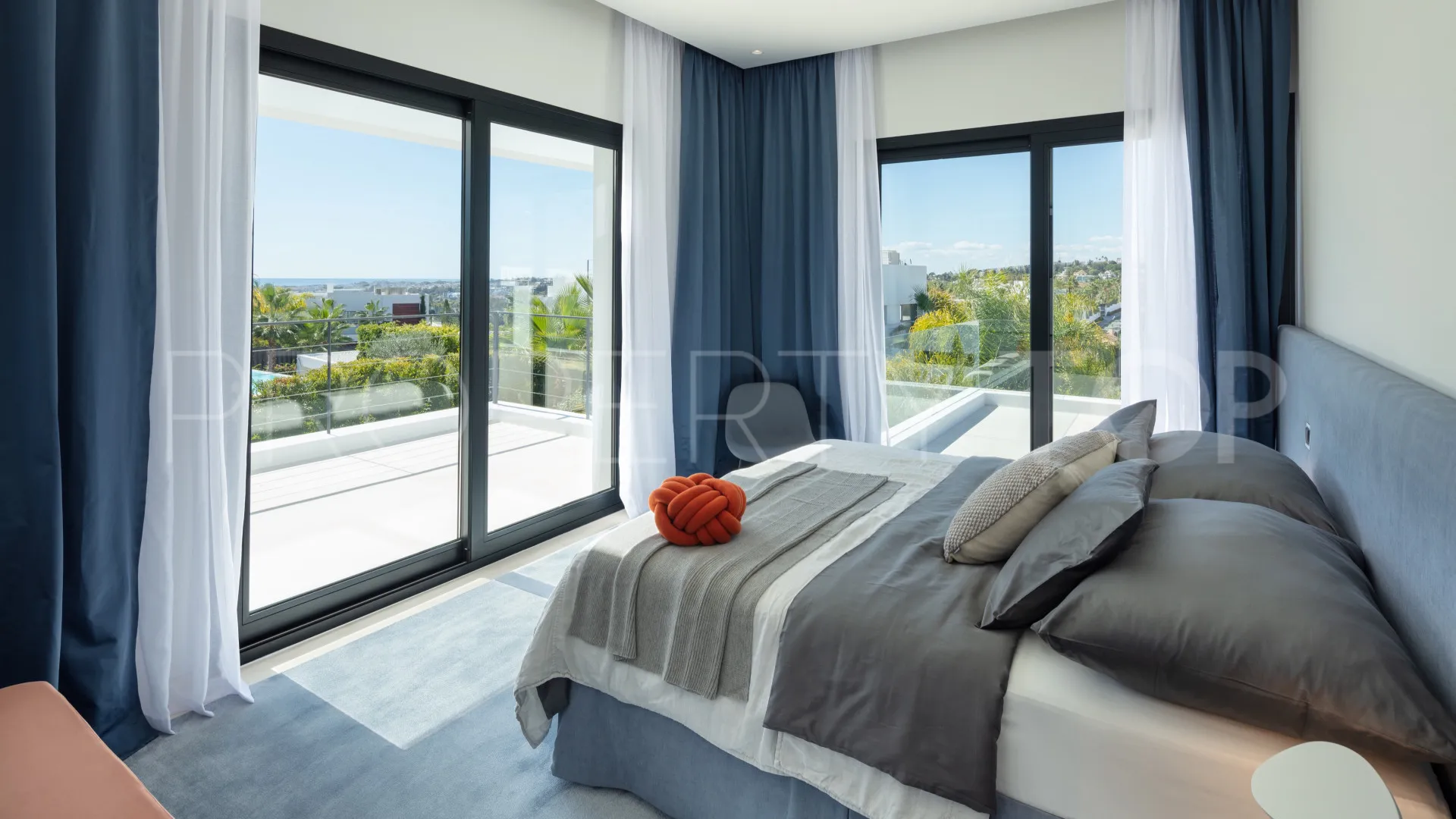 For sale Los Olivos 5 bedrooms villa