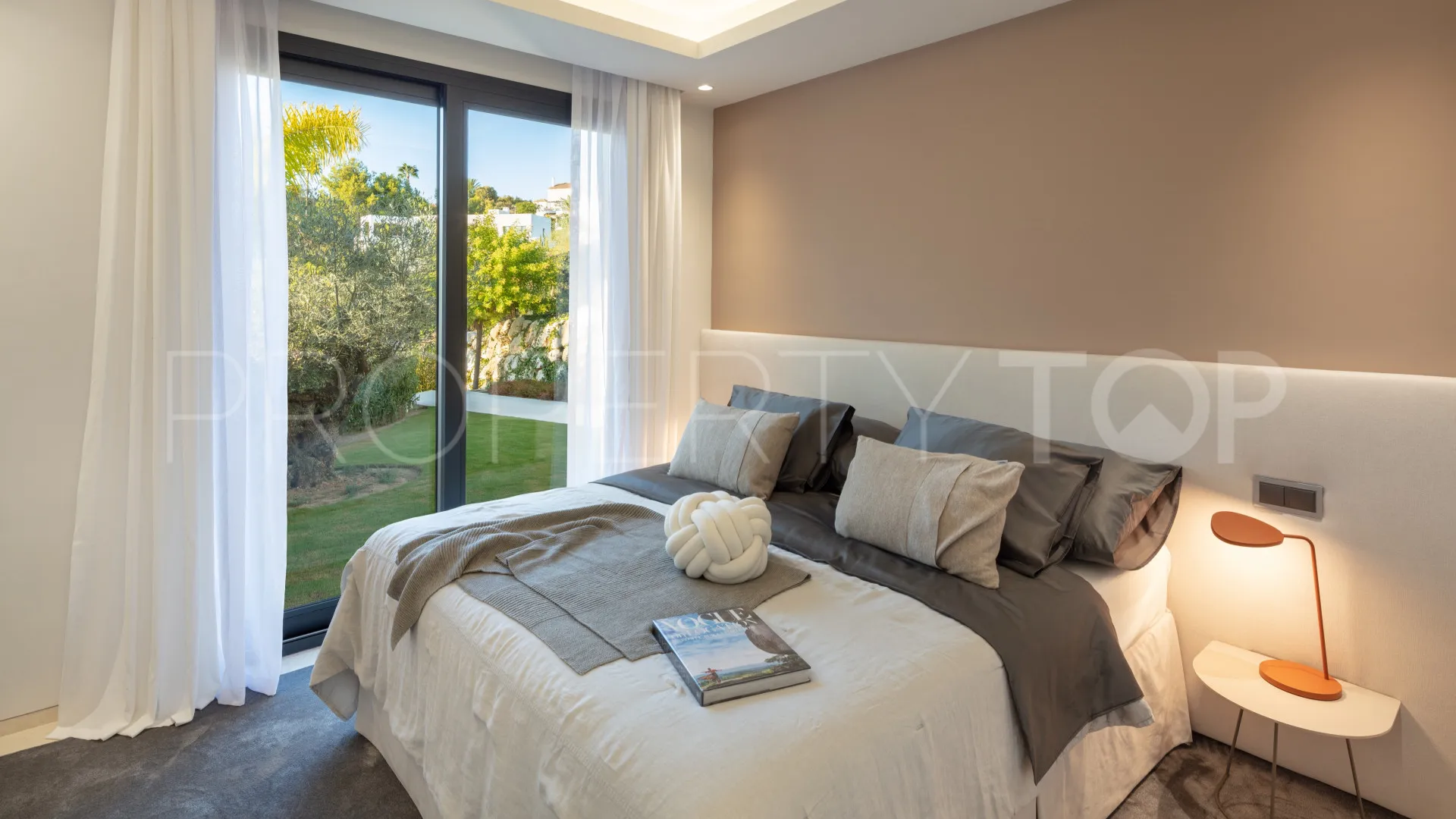 For sale Los Olivos 5 bedrooms villa