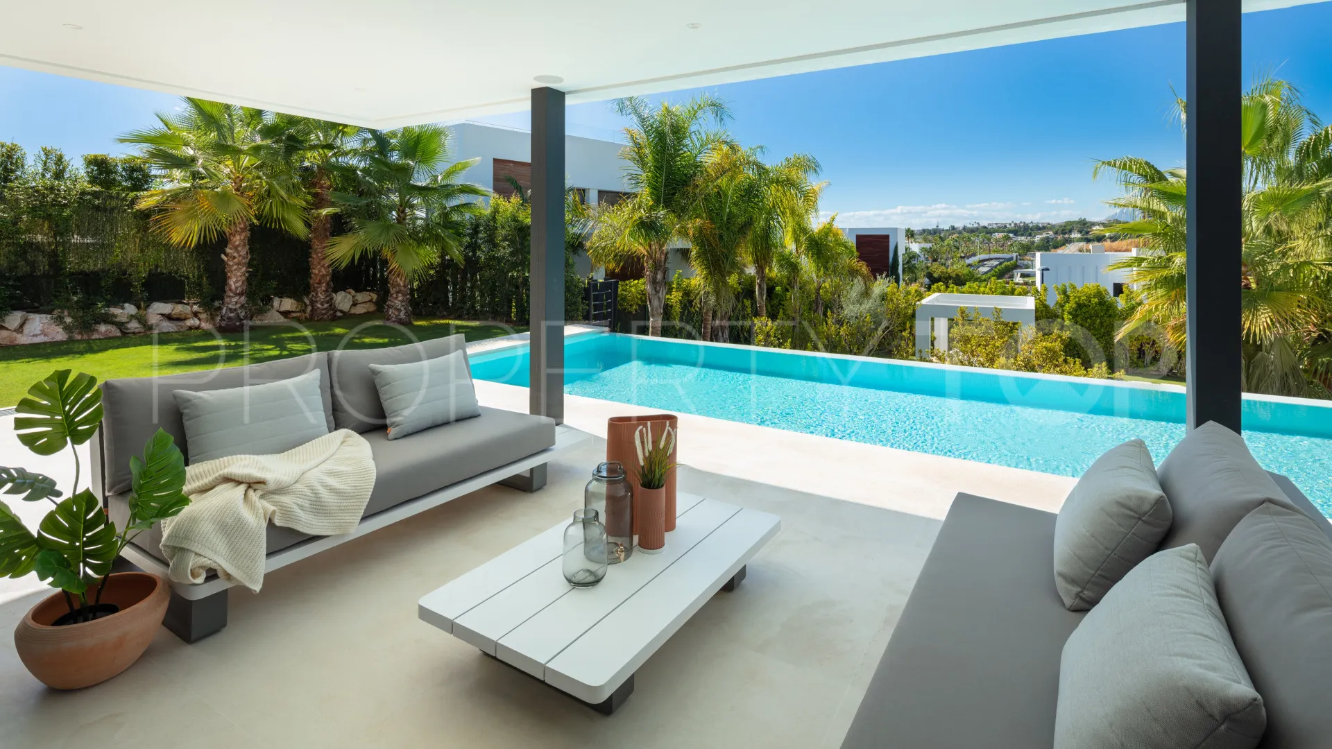 For sale Los Olivos 5 bedrooms villa