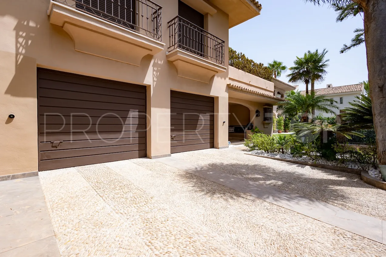 Villa en venta en Los Monteros
