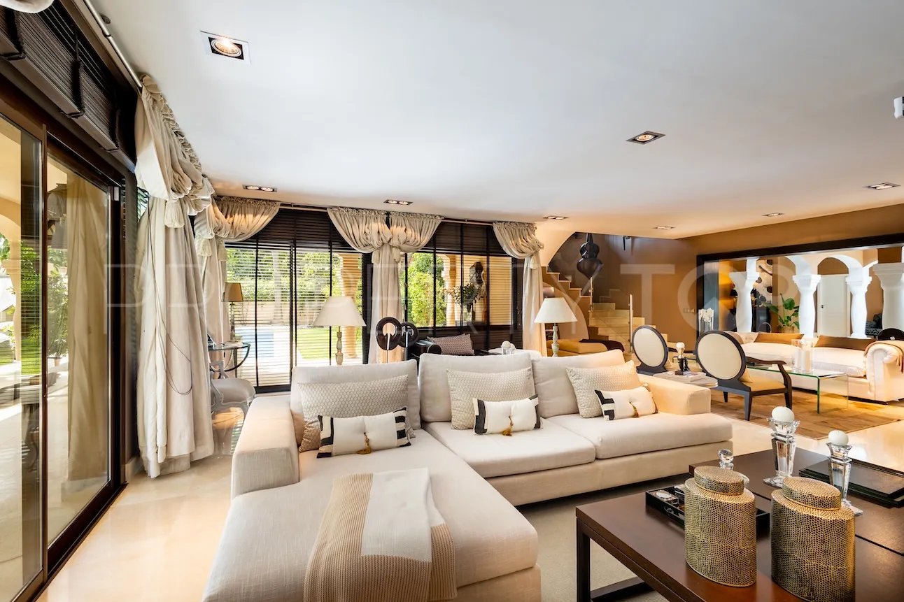 Villa en venta en Los Monteros
