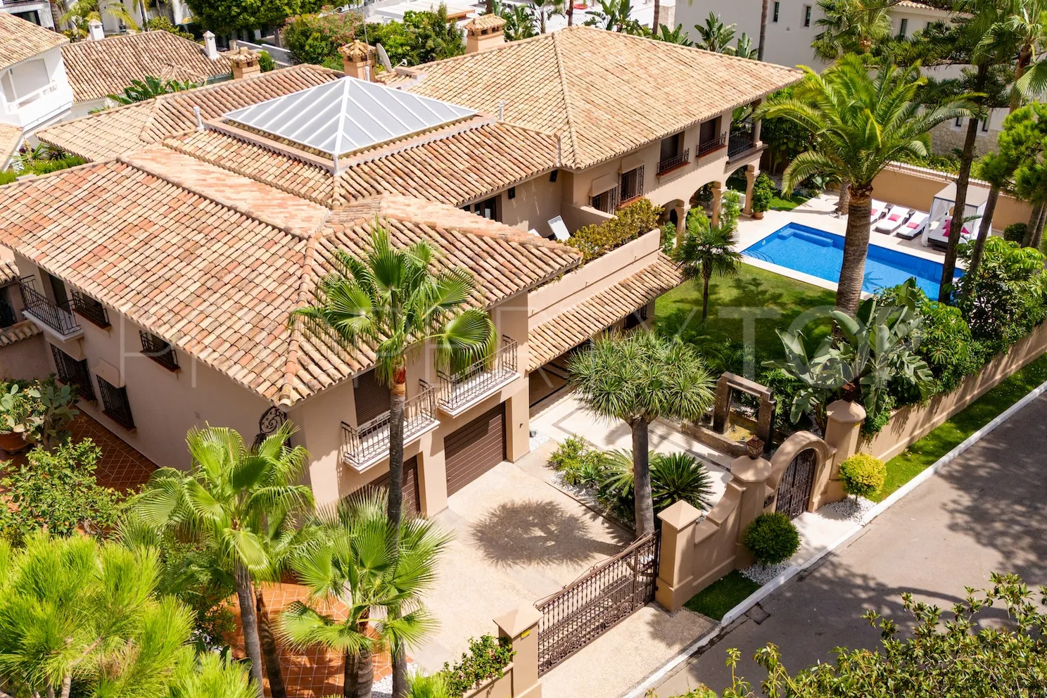 Villa en venta en Los Monteros