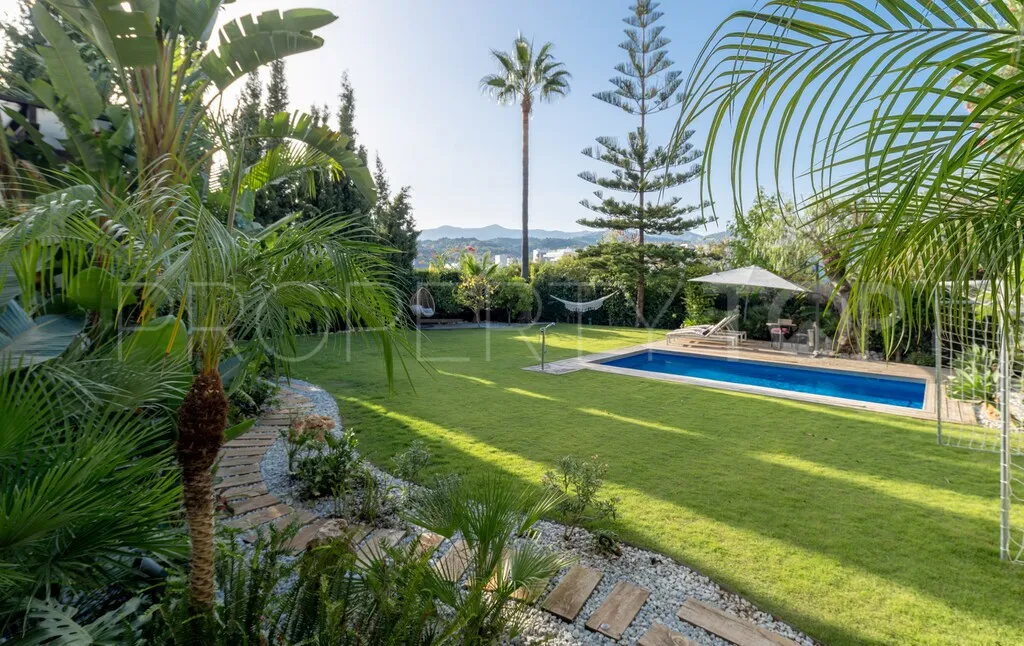 For sale villa in La Resina Golf with 4 bedrooms