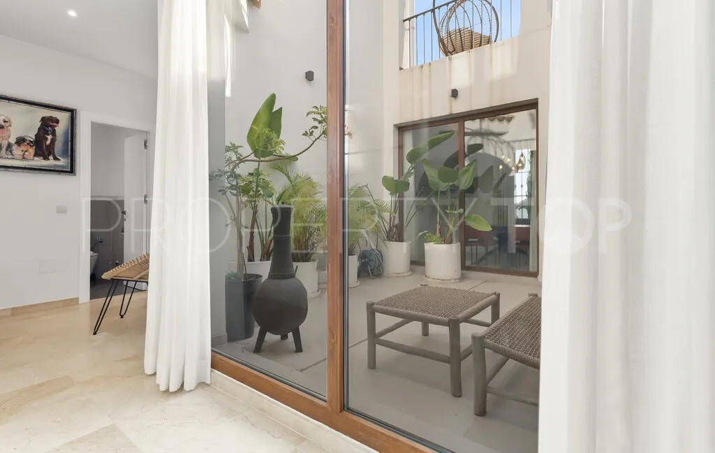 For sale villa in La Resina Golf with 4 bedrooms