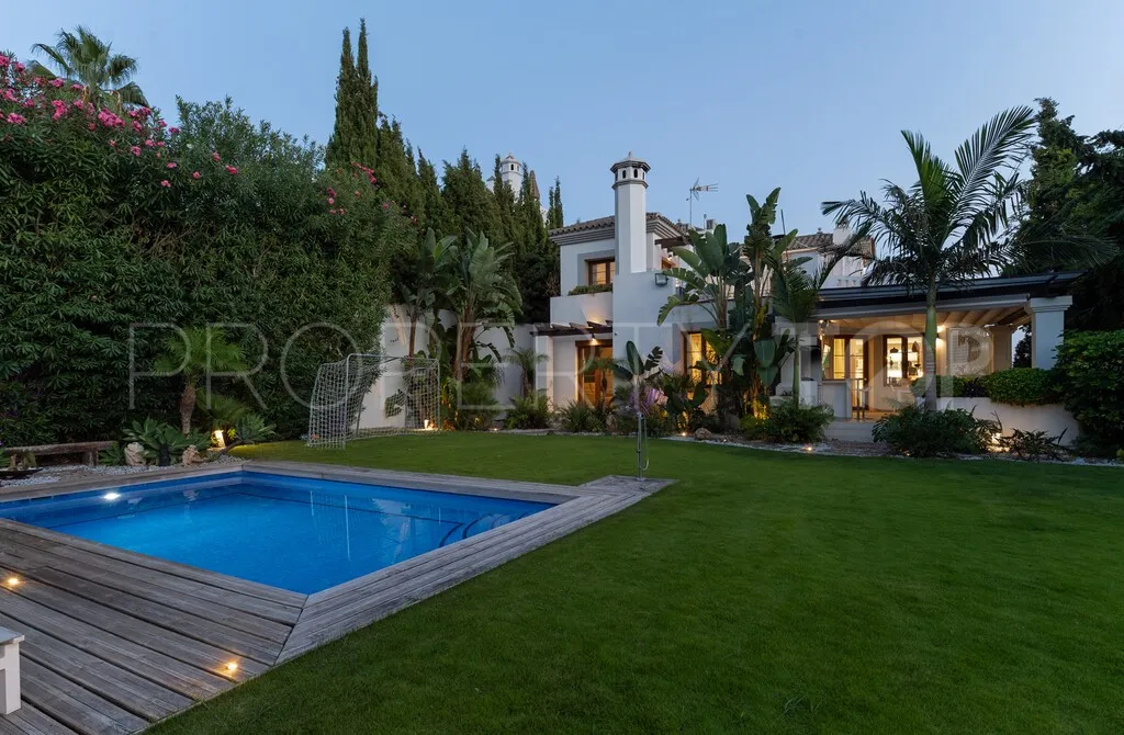 For sale villa in La Resina Golf with 4 bedrooms