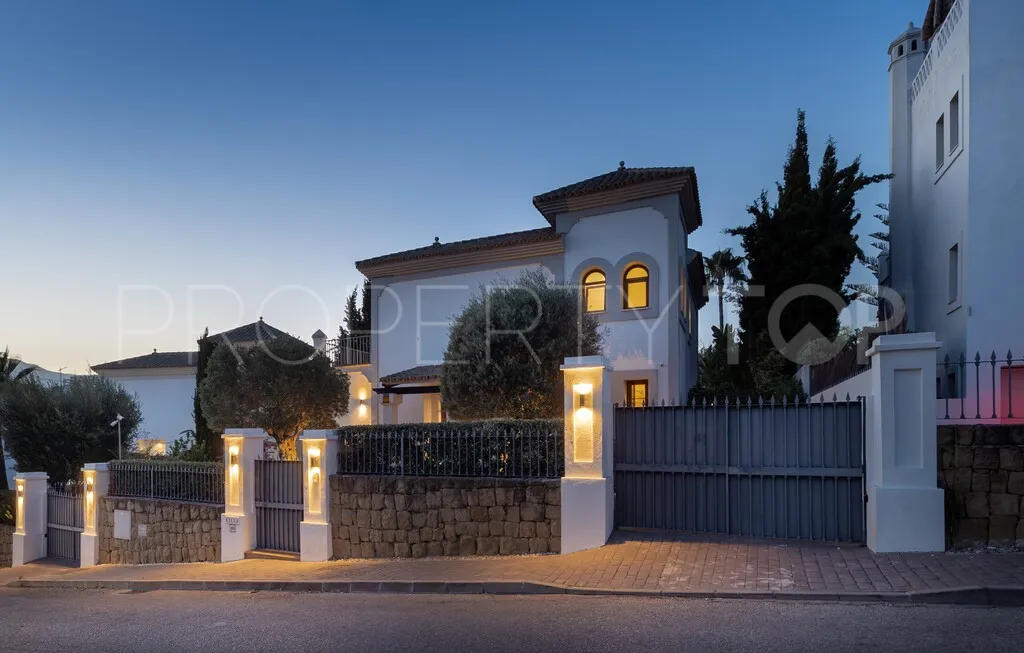 For sale villa in La Resina Golf with 4 bedrooms