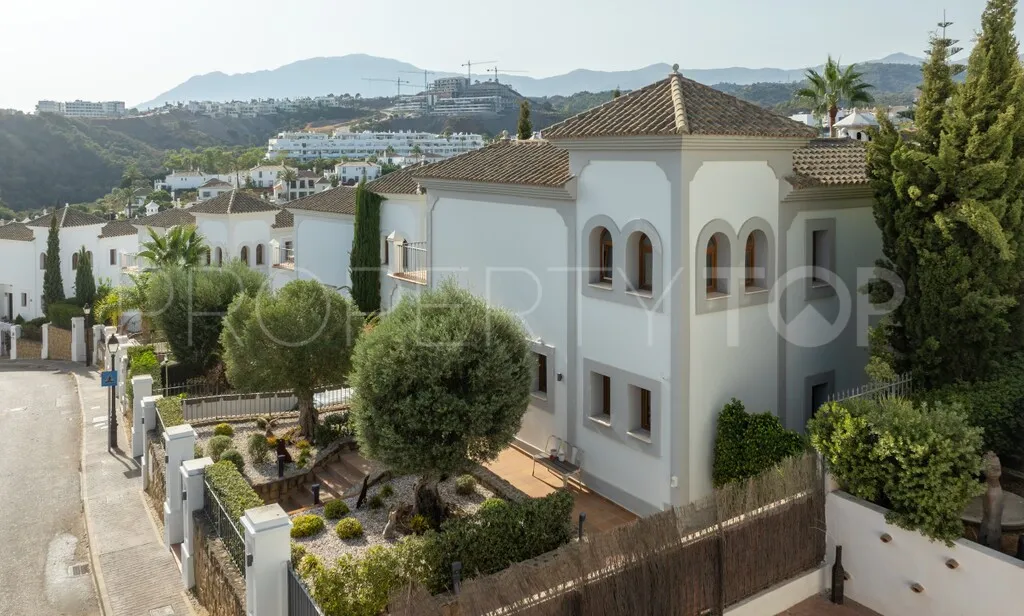 For sale villa in La Resina Golf with 4 bedrooms