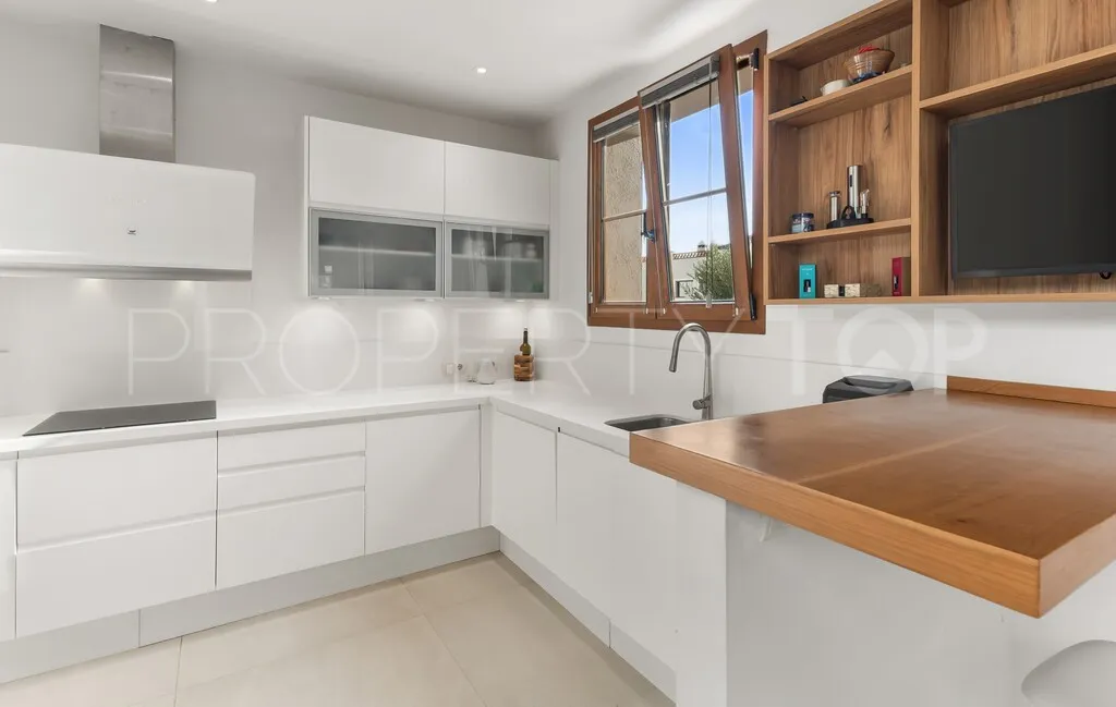 For sale villa in La Resina Golf with 4 bedrooms