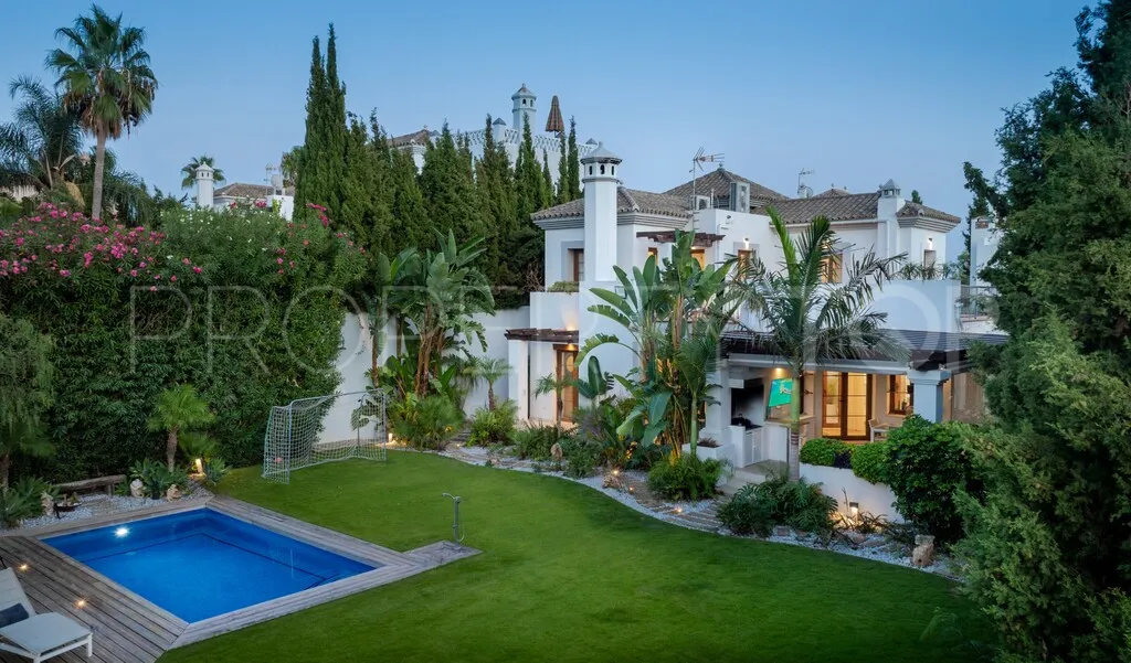 For sale villa in La Resina Golf with 4 bedrooms