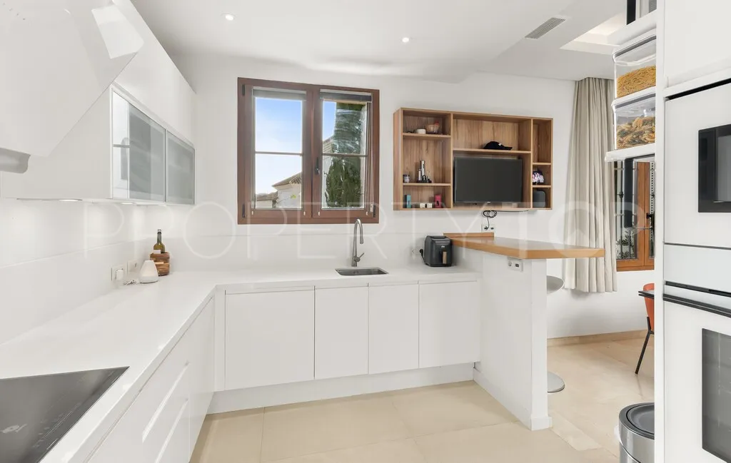 For sale villa in La Resina Golf with 4 bedrooms