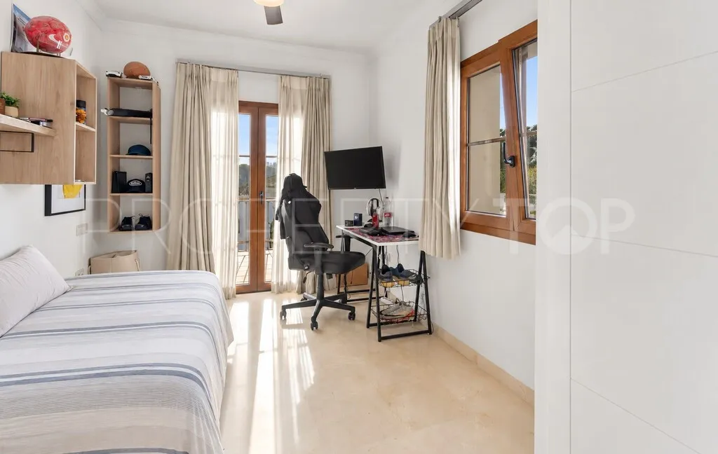 For sale villa in La Resina Golf with 4 bedrooms