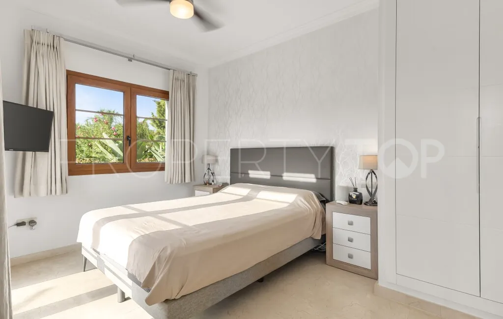 For sale villa in La Resina Golf with 4 bedrooms