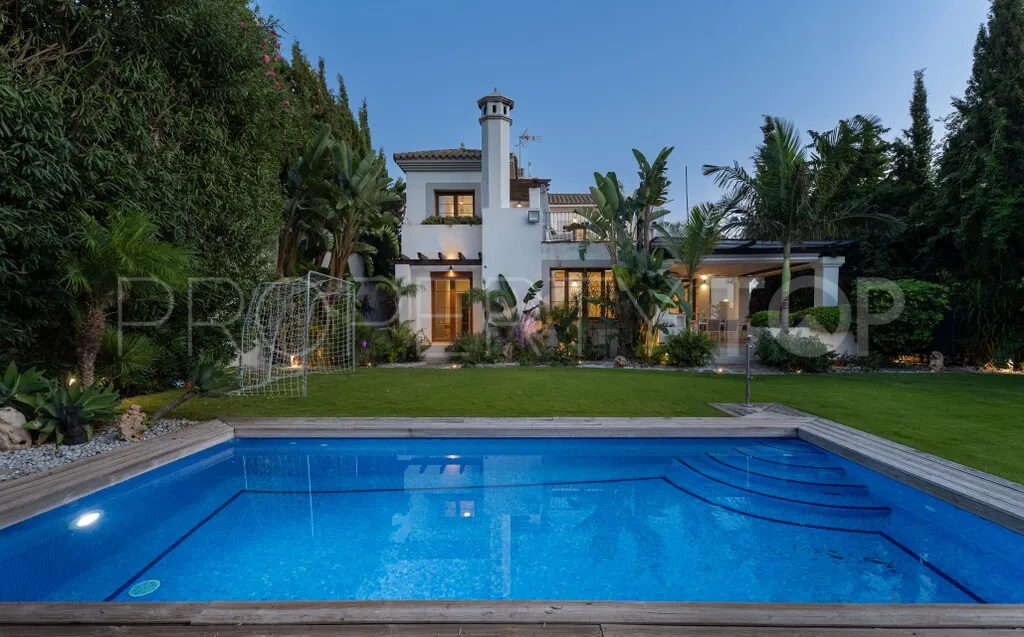 For sale villa in La Resina Golf with 4 bedrooms