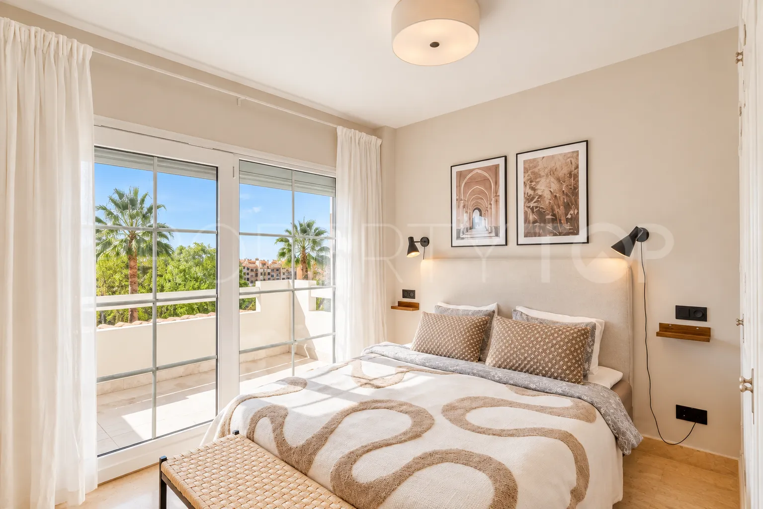 Villa for sale in La Resina Golf