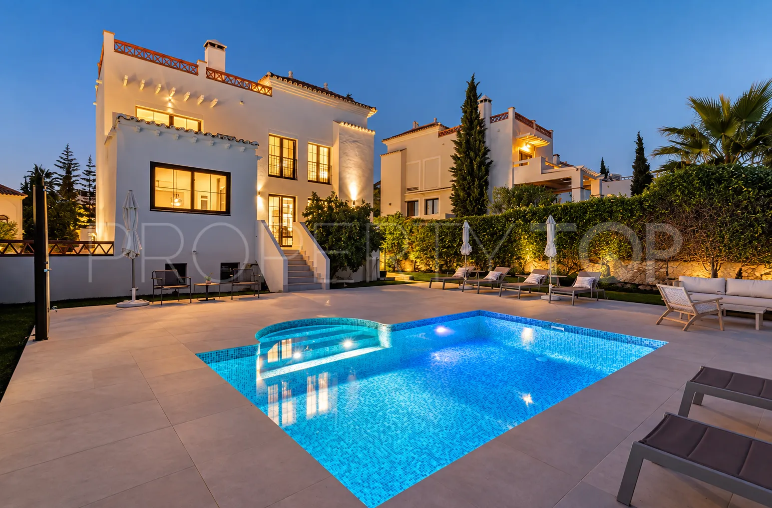Villa for sale in La Resina Golf