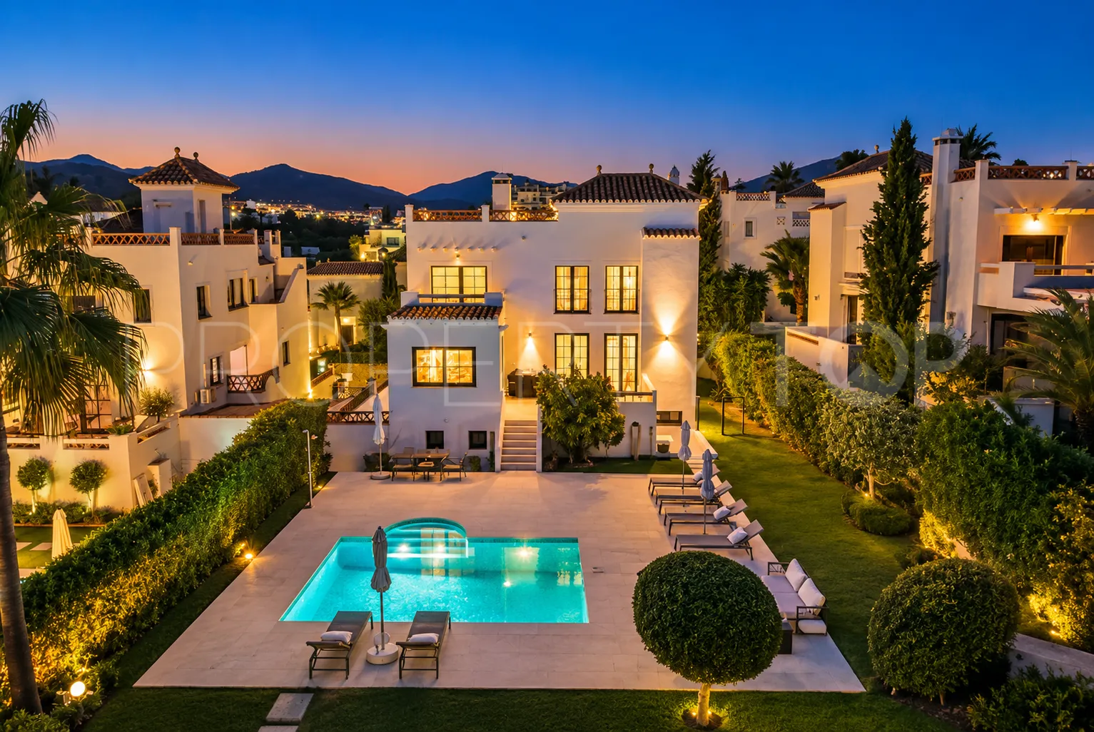 Villa for sale in La Resina Golf