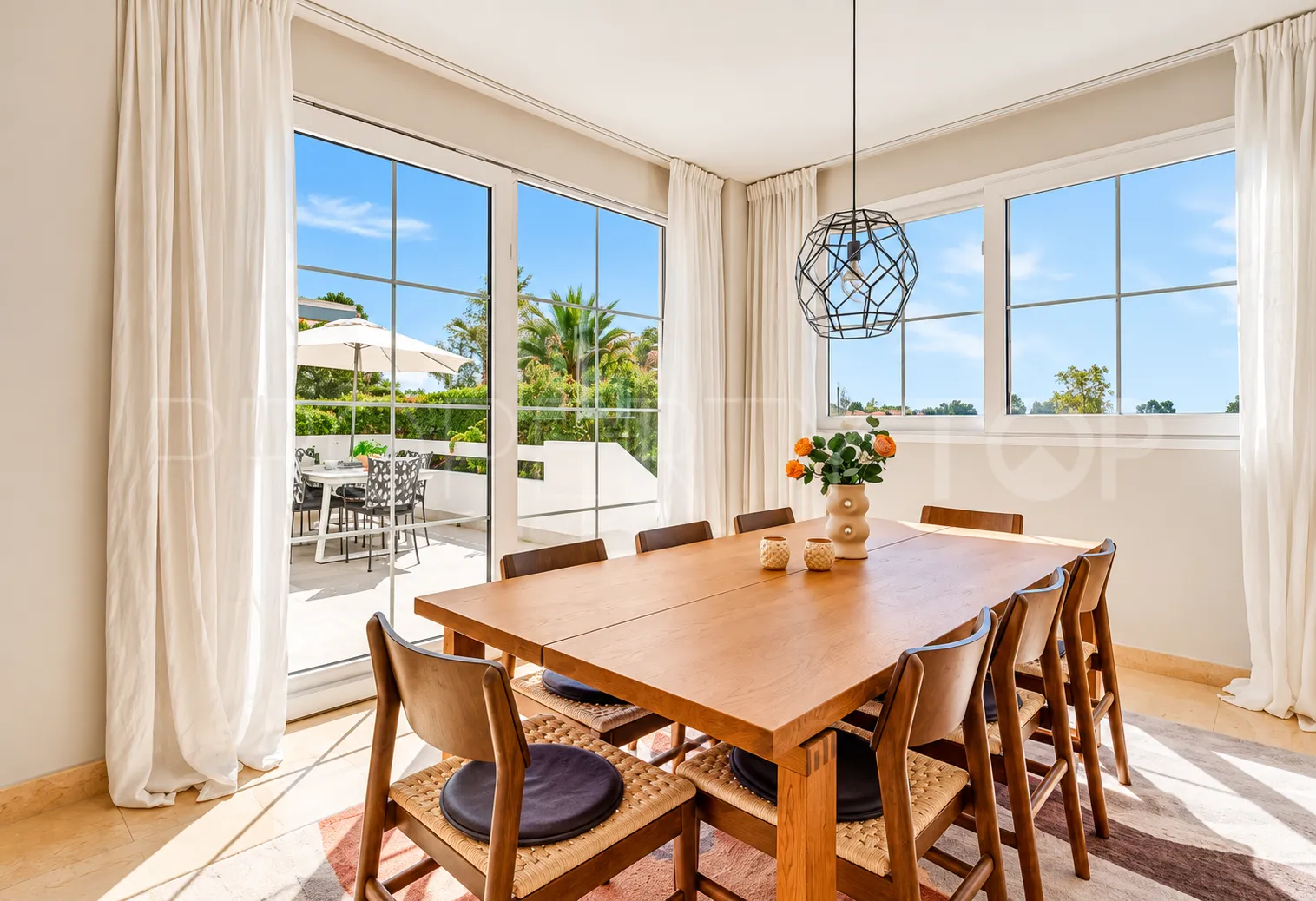 Villa for sale in La Resina Golf