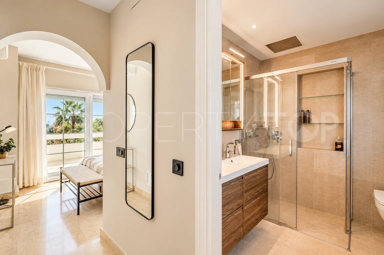 Villa for sale in La Resina Golf