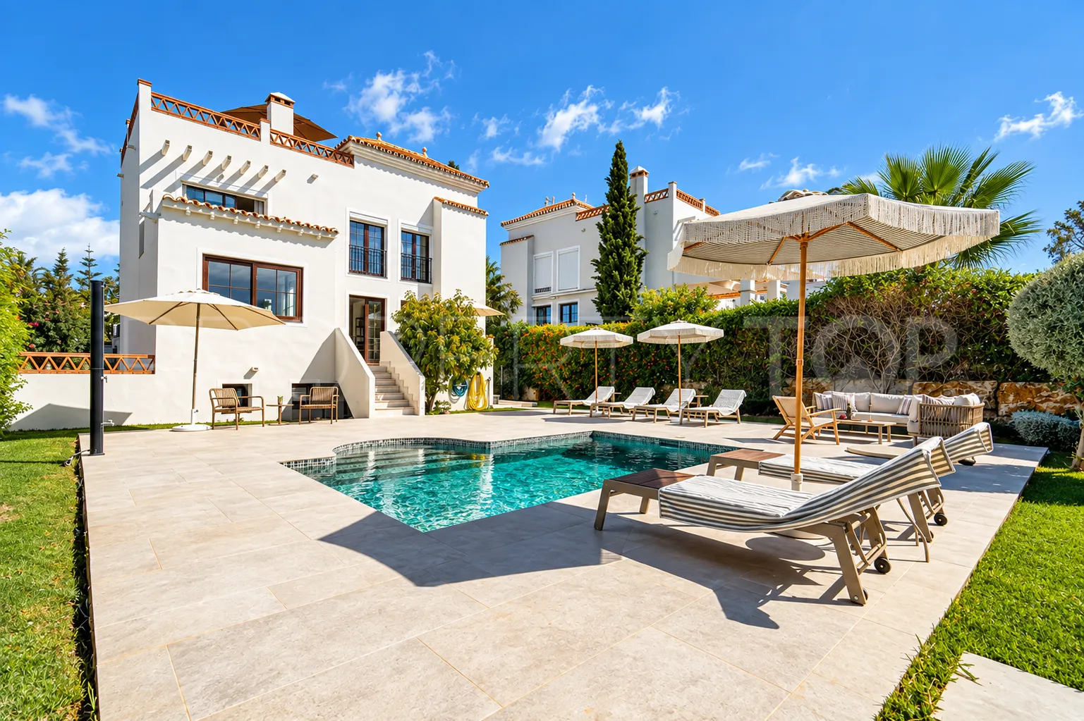 Villa for sale in La Resina Golf