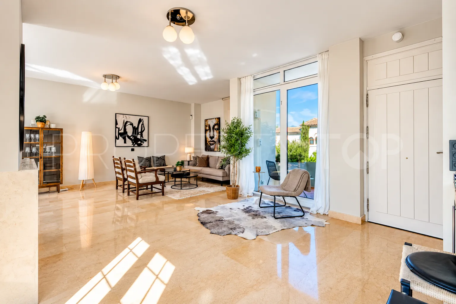 Villa for sale in La Resina Golf