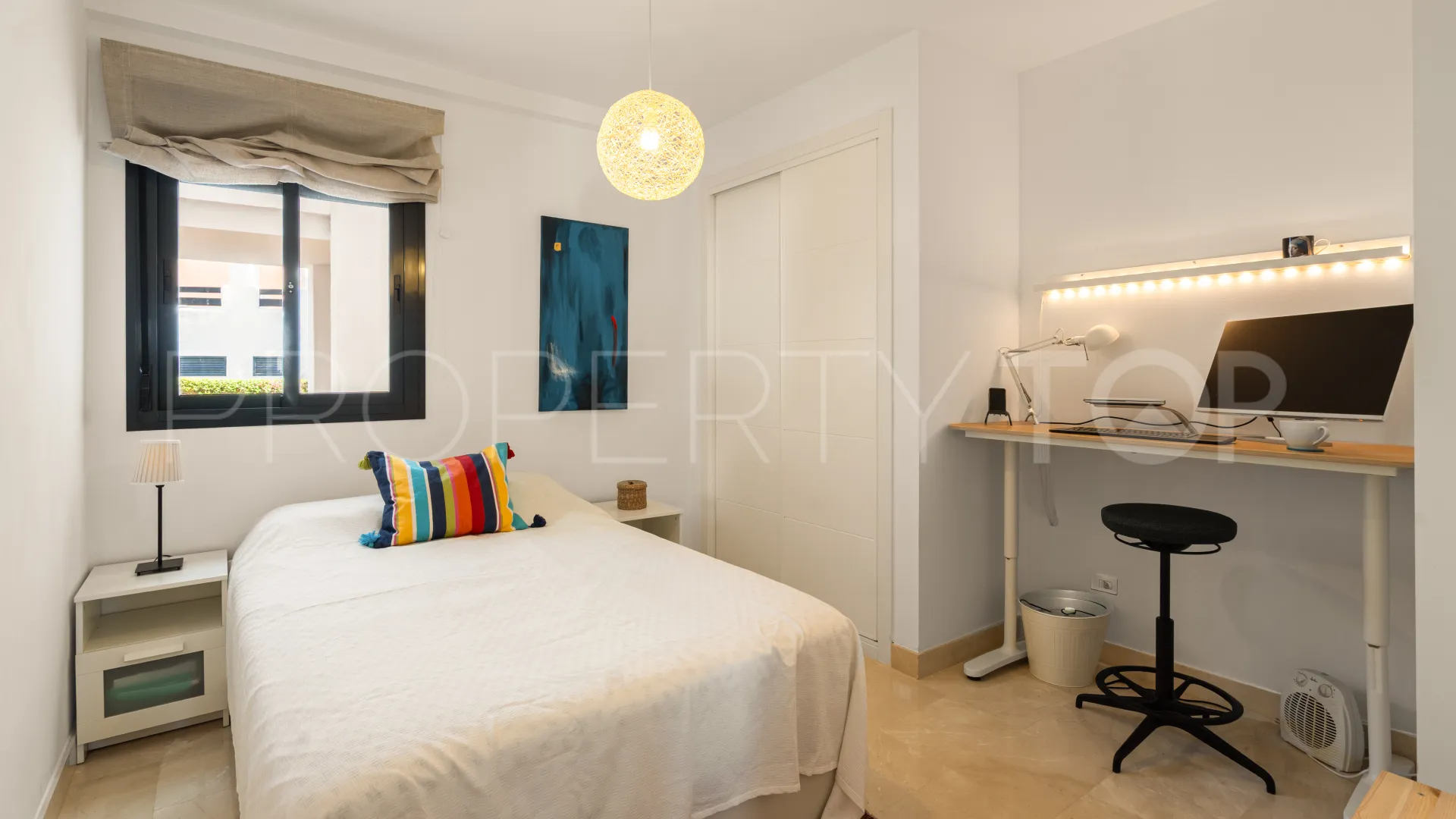 Comprar apartamento planta baja en Casares