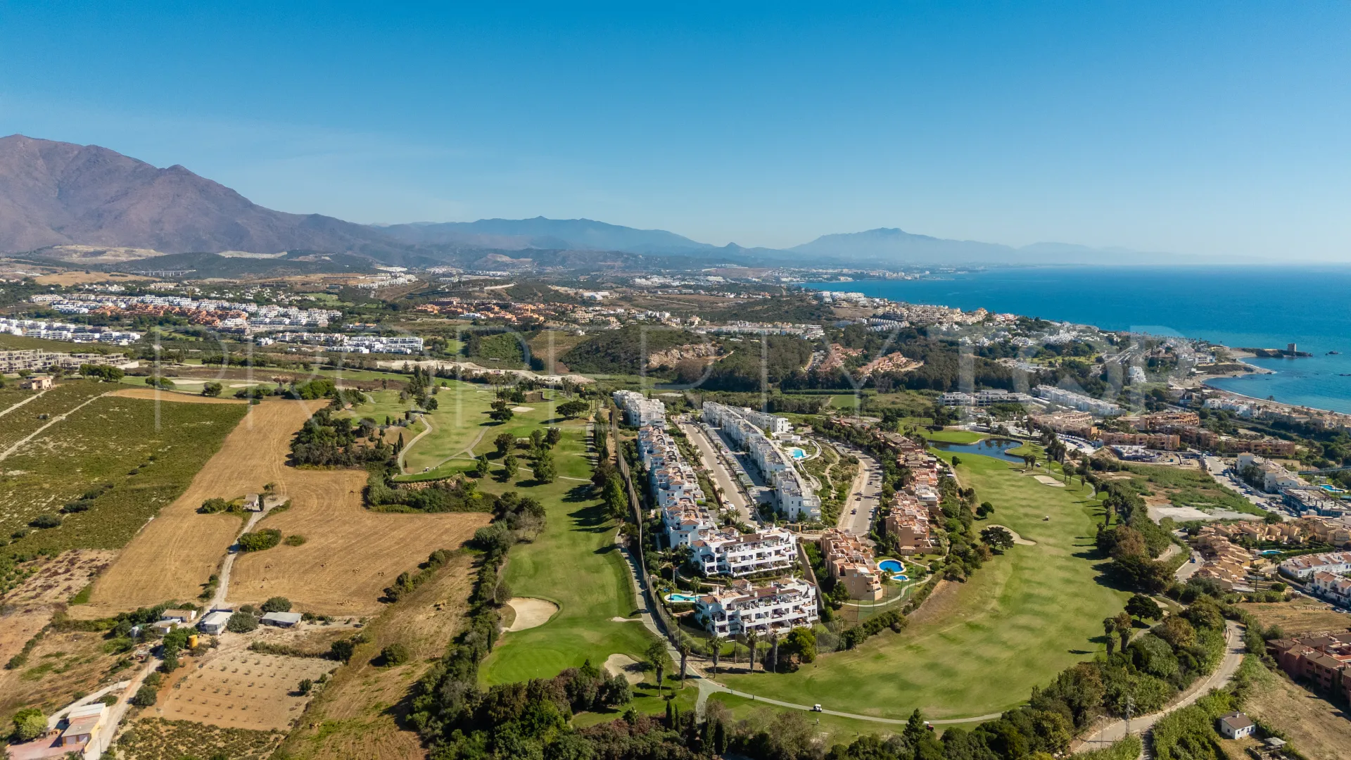 Comprar apartamento planta baja en Casares