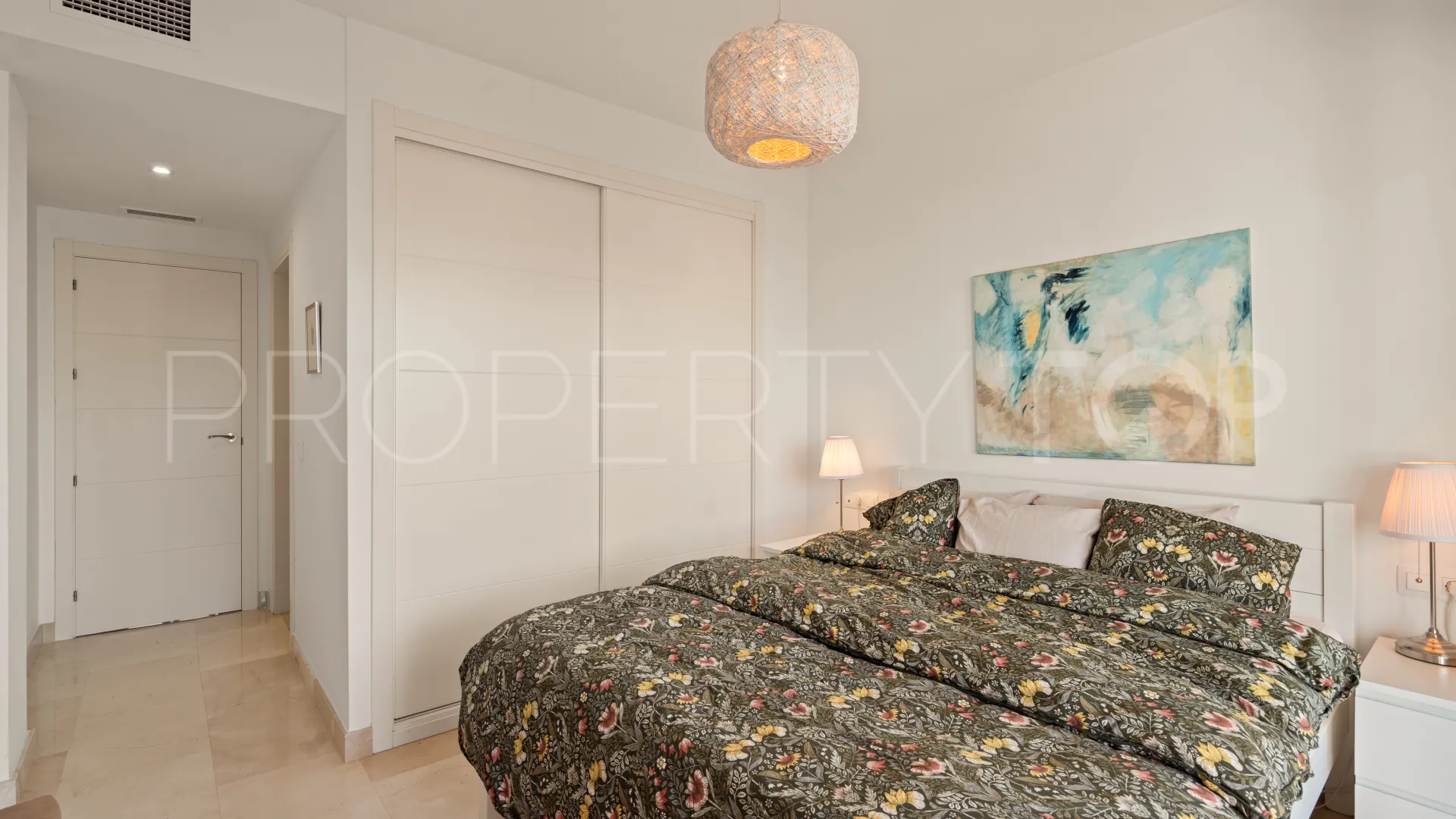 Comprar apartamento planta baja en Casares