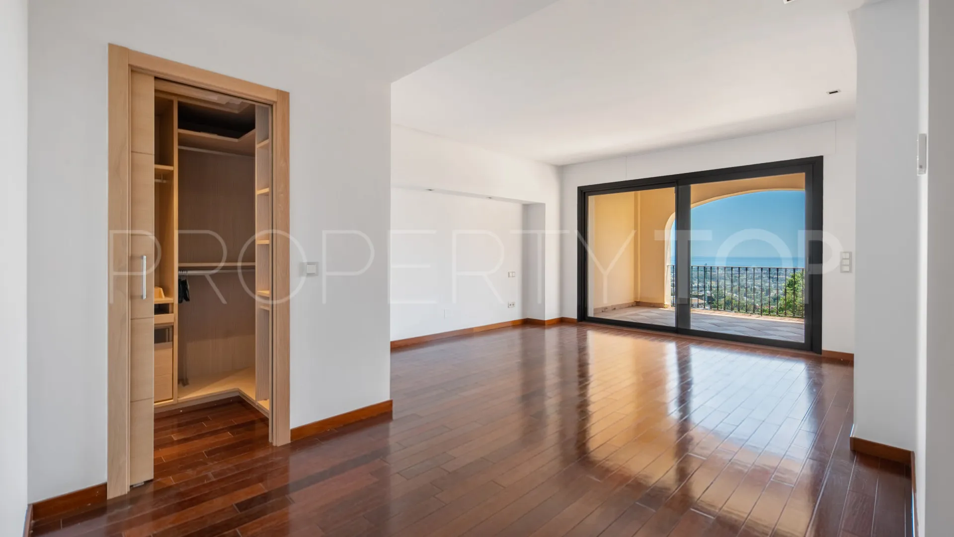 Buenavista, atico duplex con 4 dormitorios en venta