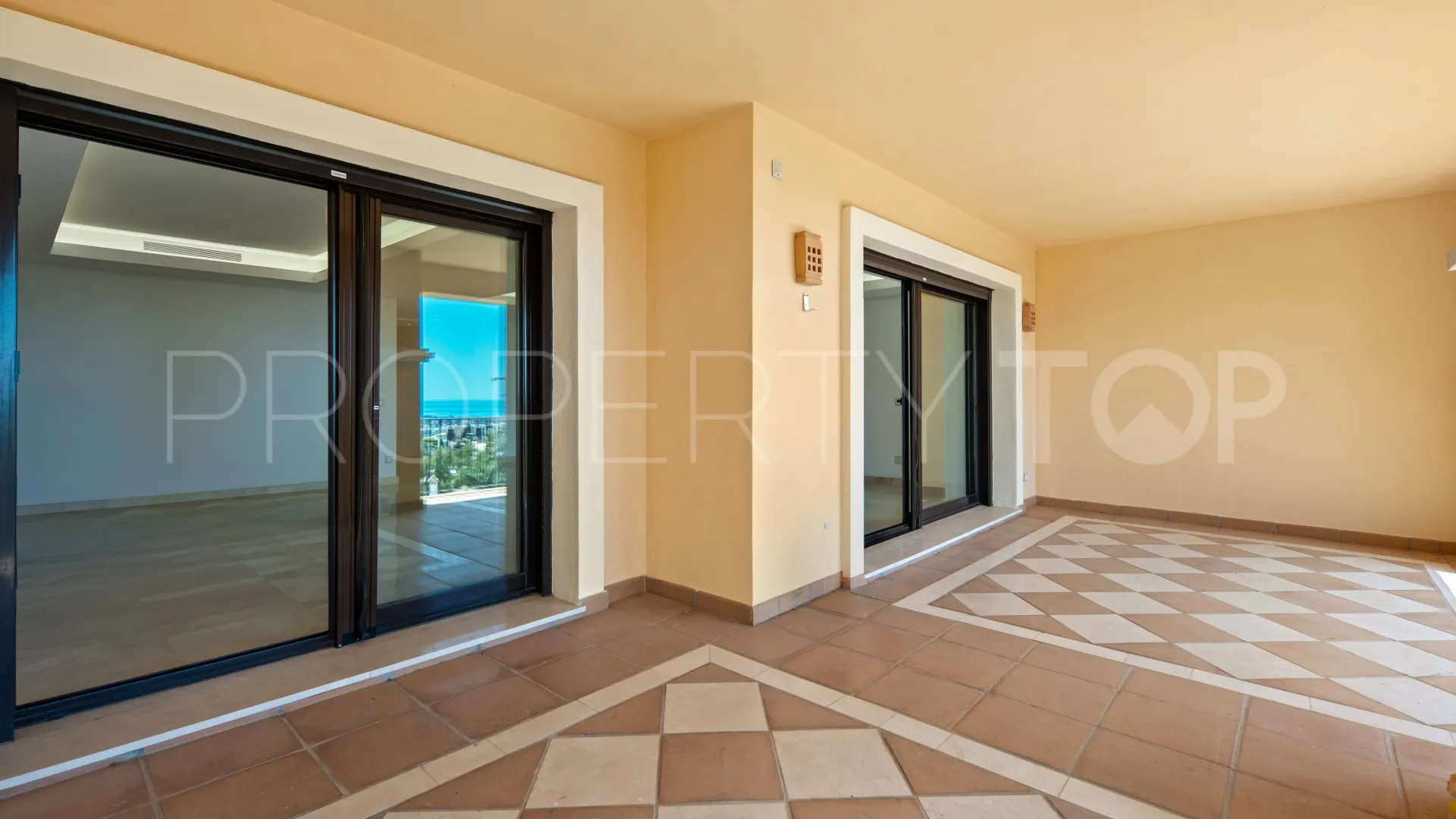 Buenavista, atico duplex con 4 dormitorios en venta
