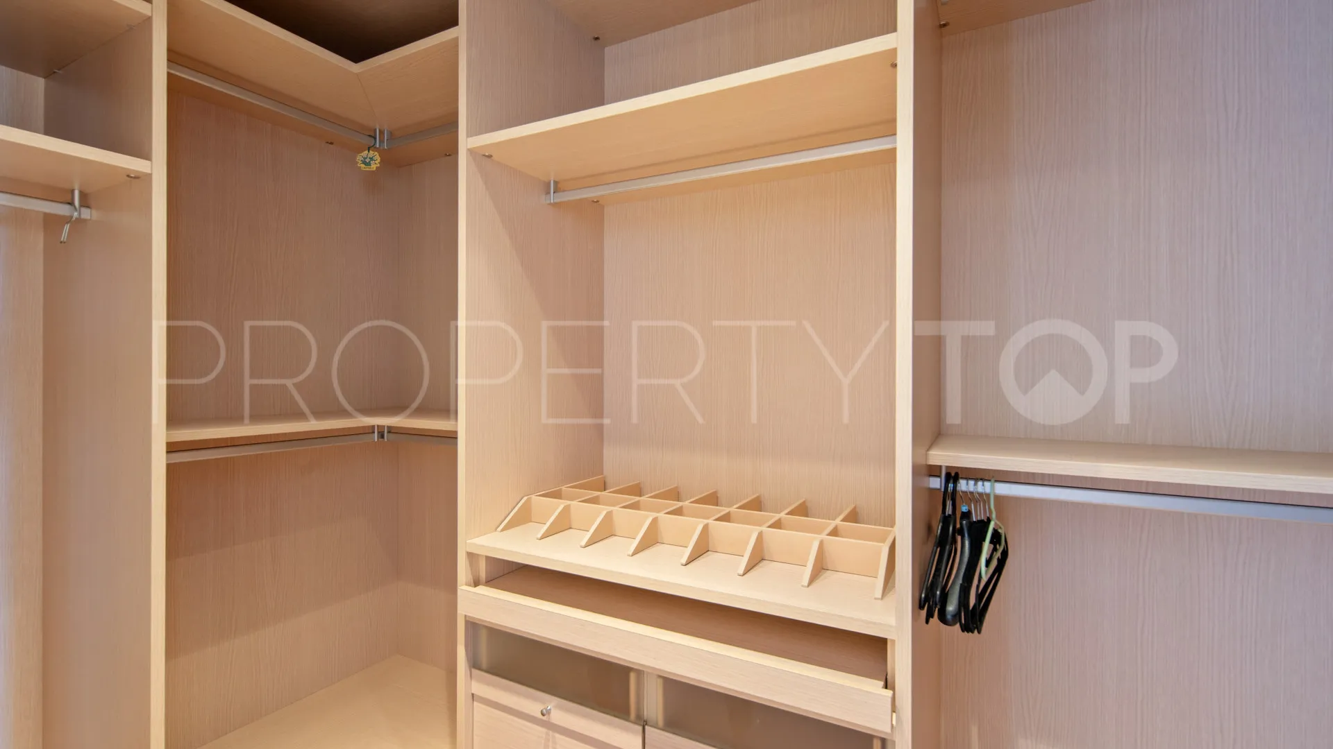 Buenavista, atico duplex con 4 dormitorios en venta