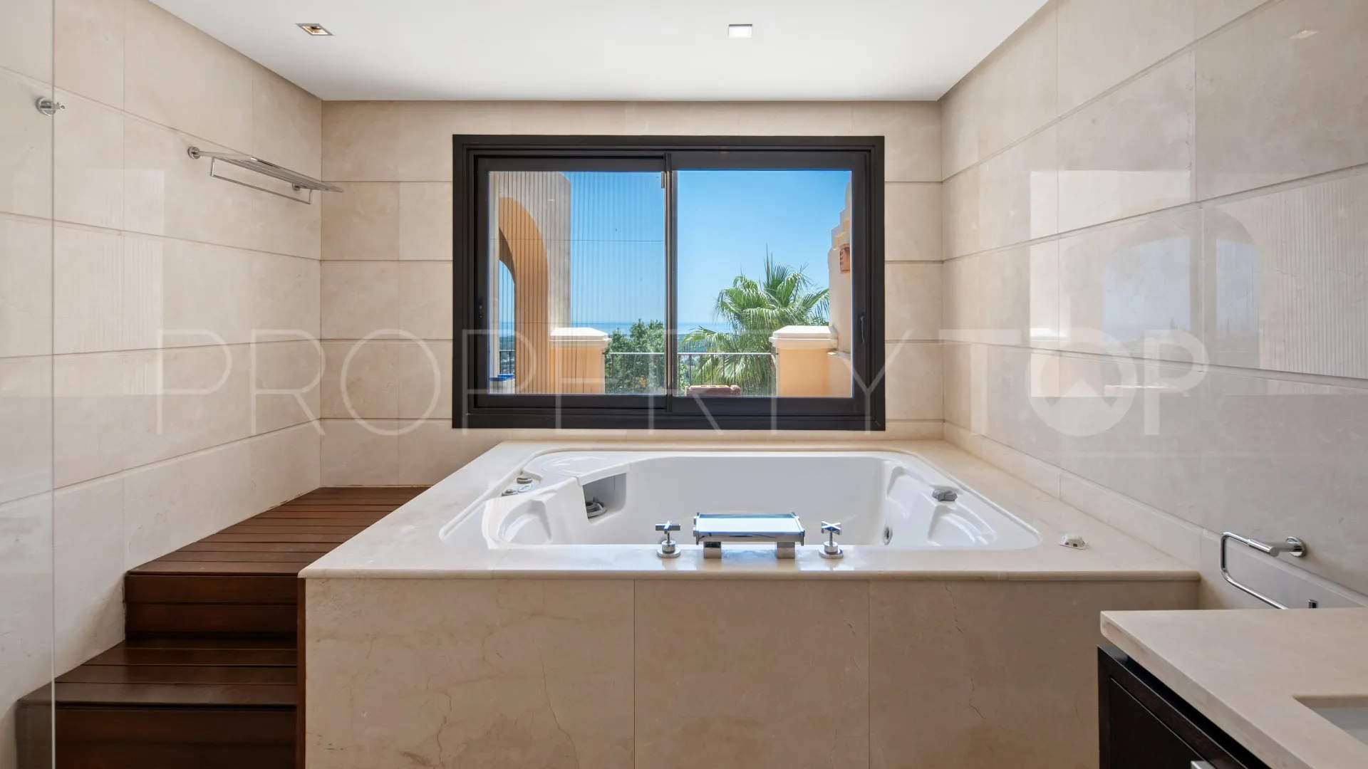 Buenavista, atico duplex con 4 dormitorios en venta
