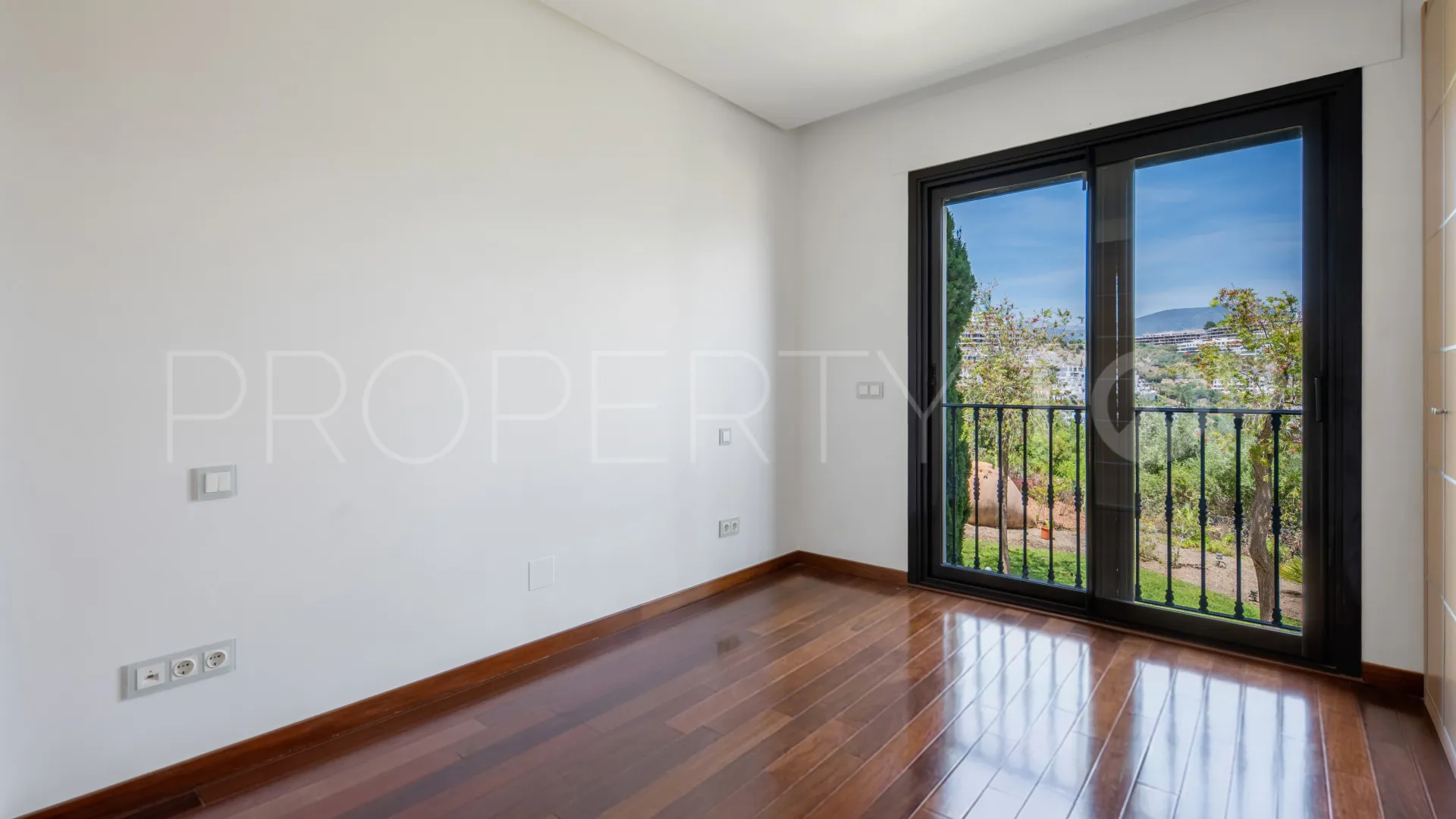 Buenavista, atico duplex con 4 dormitorios en venta