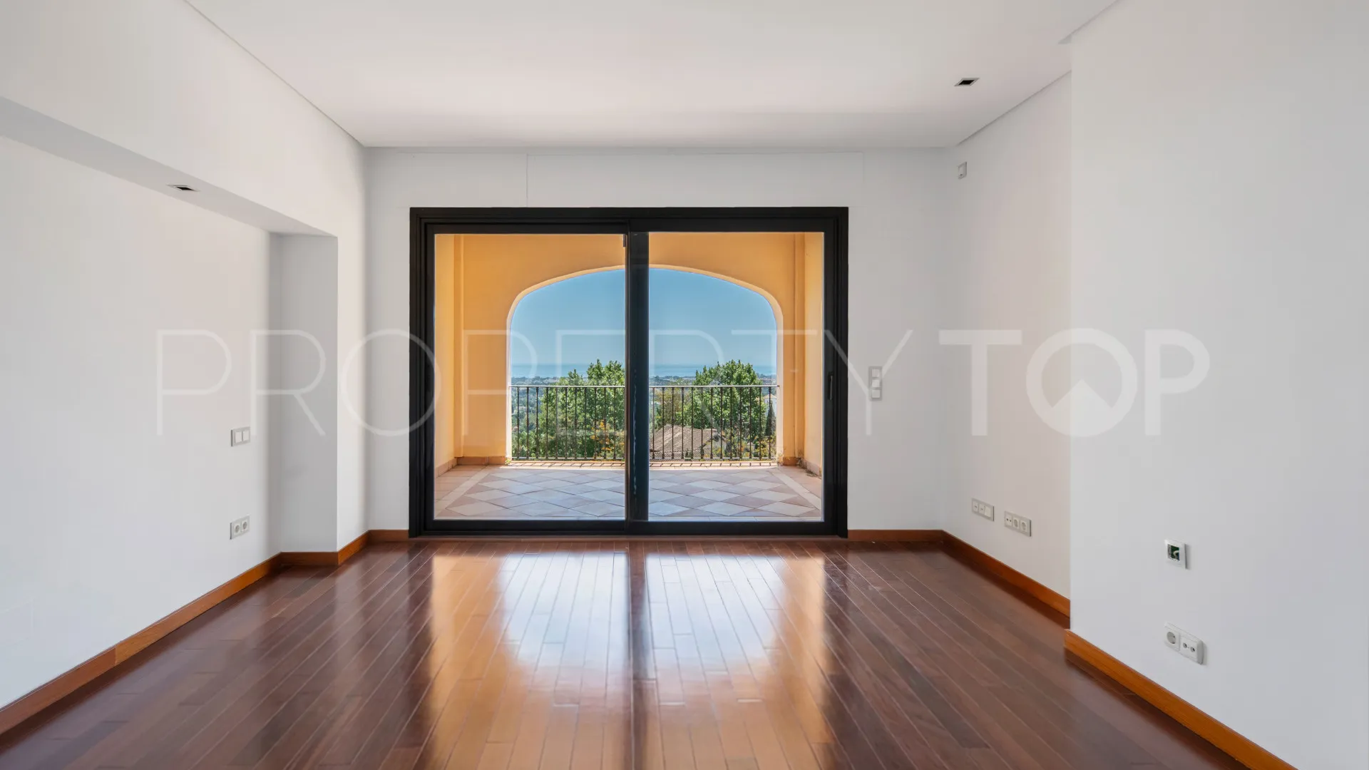Buenavista, atico duplex con 4 dormitorios en venta