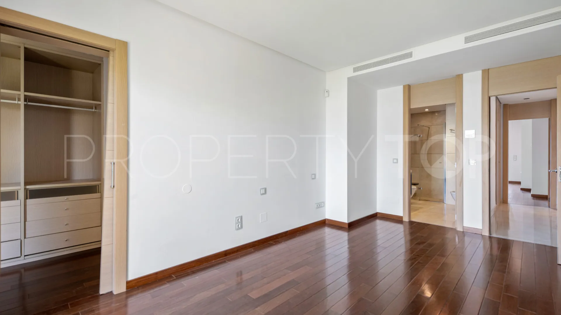 Buenavista, atico duplex con 4 dormitorios en venta