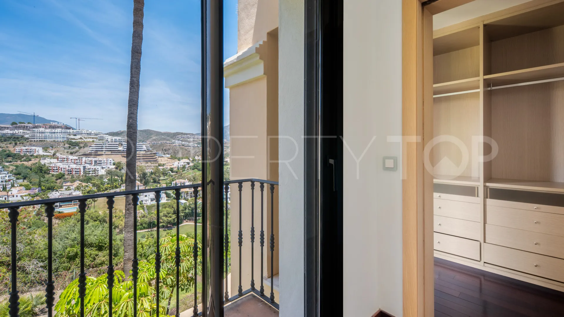 Buenavista, atico duplex con 4 dormitorios en venta