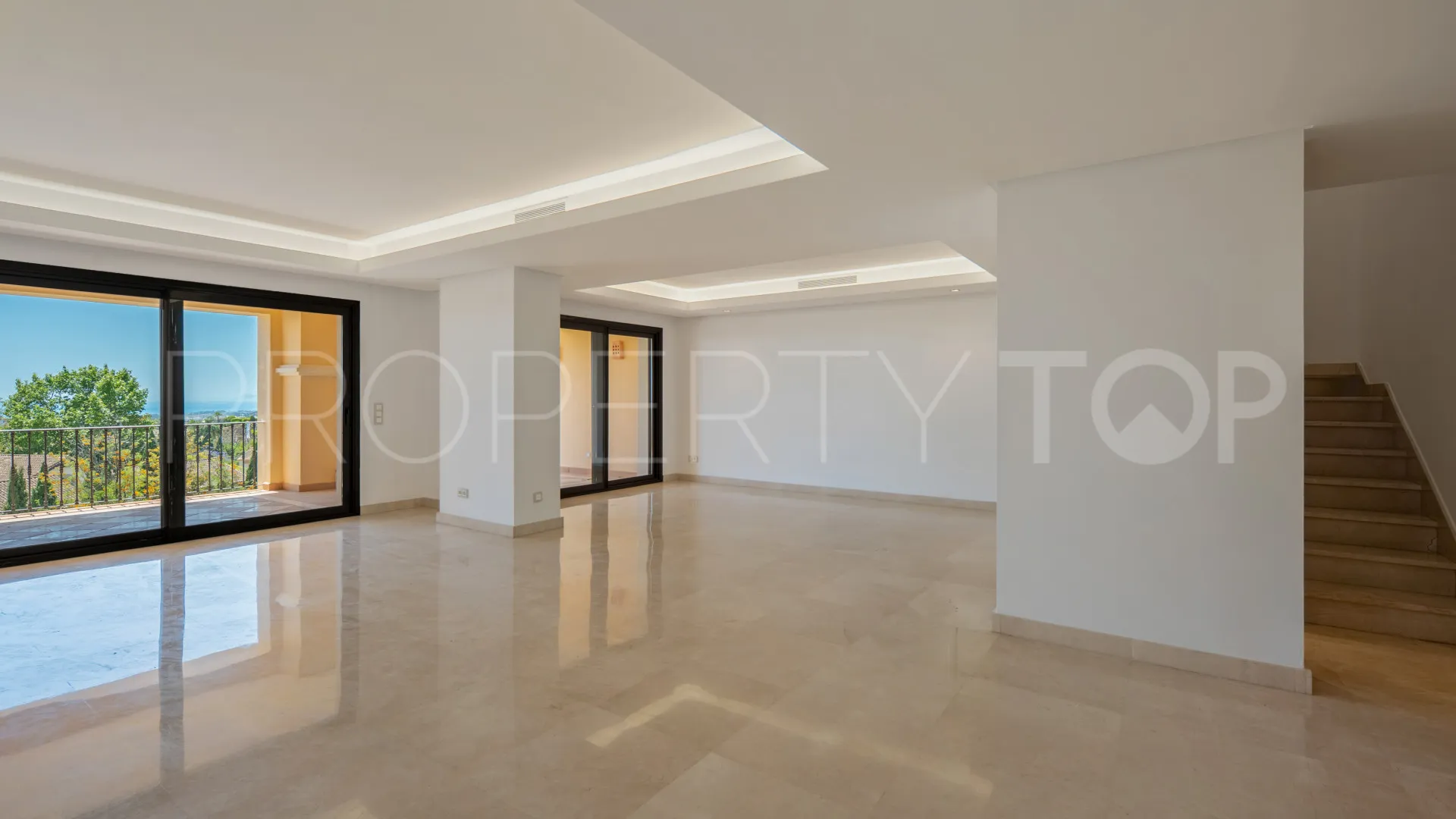 Buenavista, atico duplex con 4 dormitorios en venta
