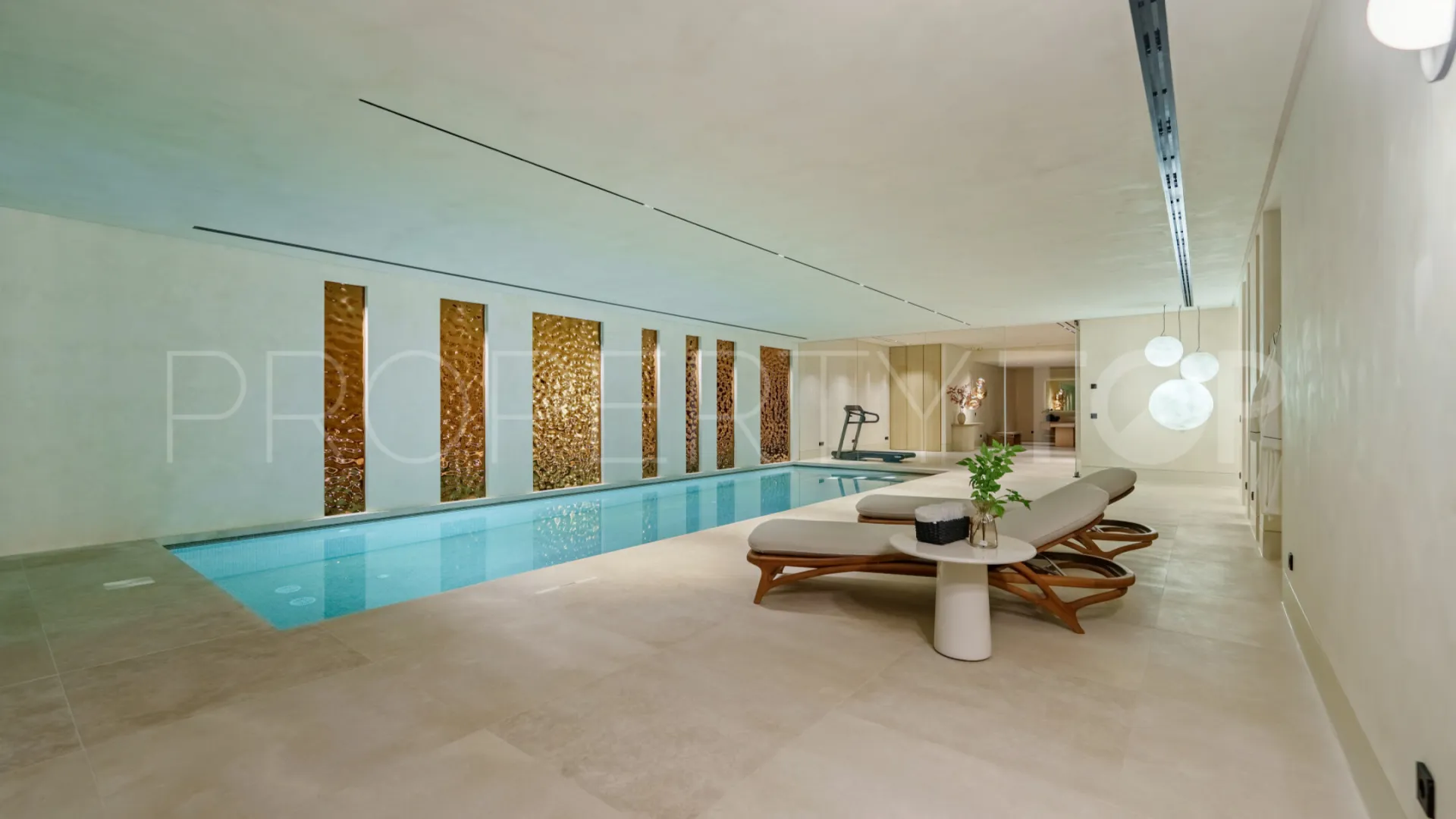 For sale 8 bedrooms villa in El Herrojo