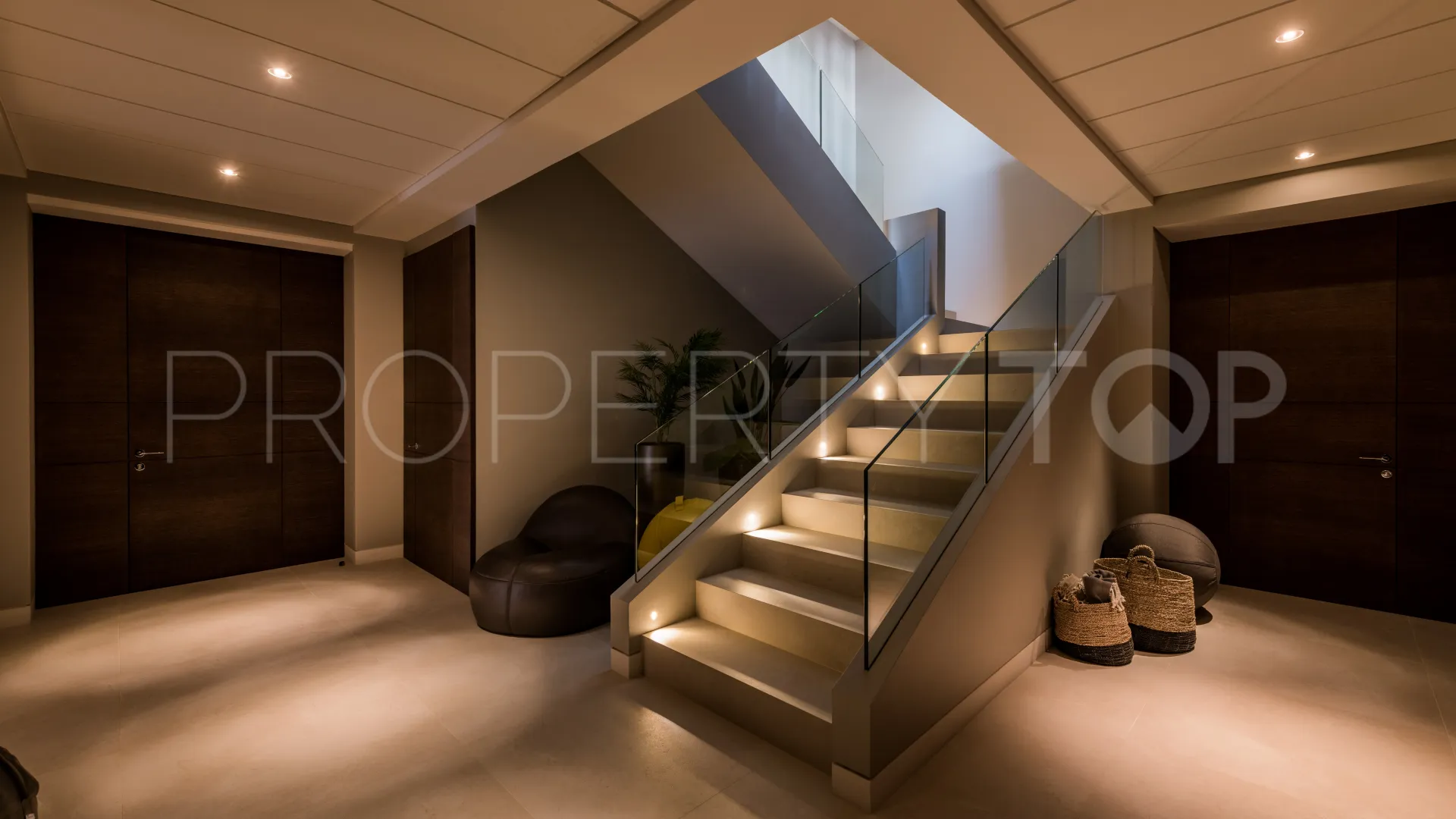 5 bedrooms villa for sale in Los Flamingos