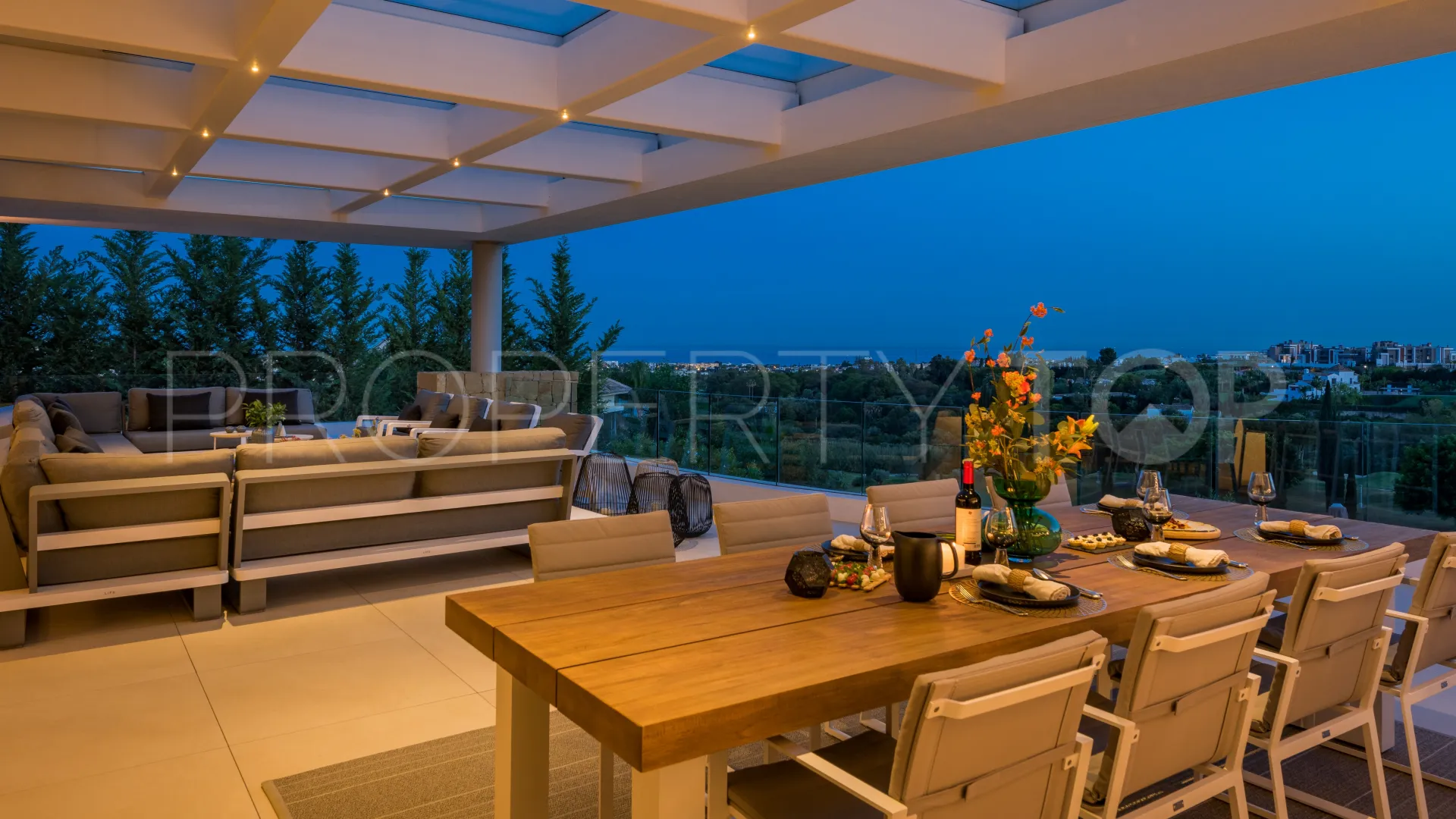 5 bedrooms villa for sale in Los Flamingos