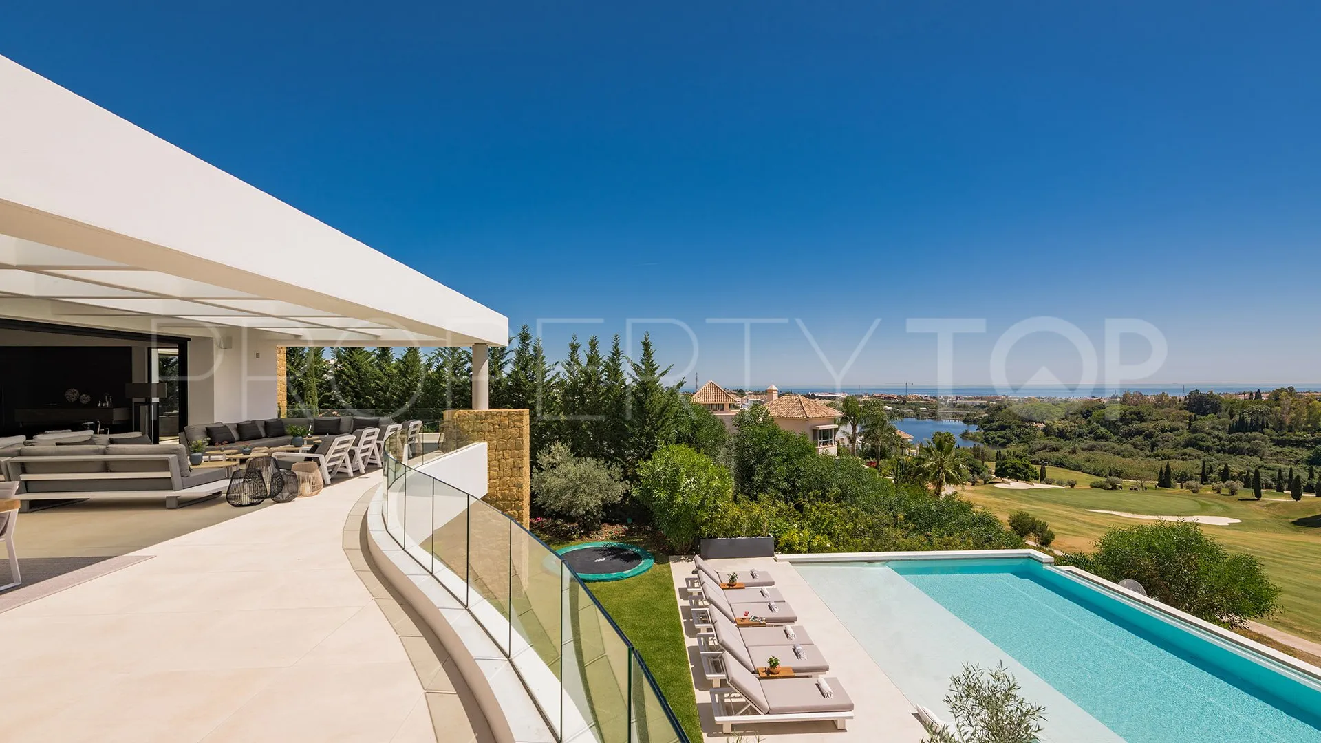 5 bedrooms villa for sale in Los Flamingos