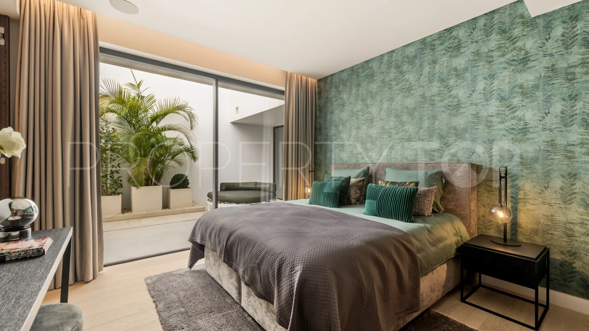 5 bedrooms villa for sale in Los Flamingos