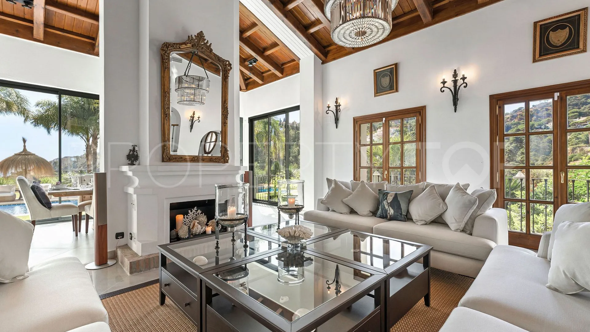 Buy El Madroñal villa