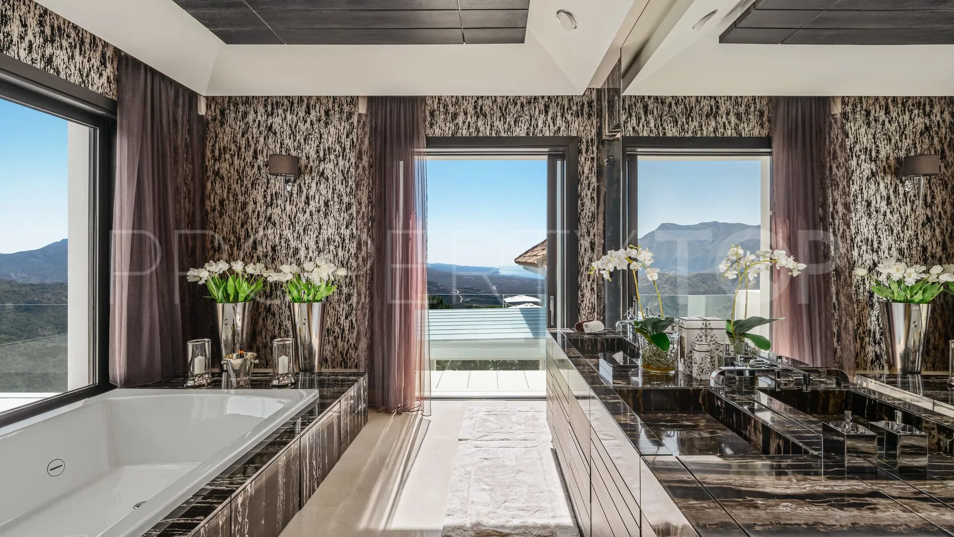 Villa en venta con 7 dormitorios en La Zagaleta