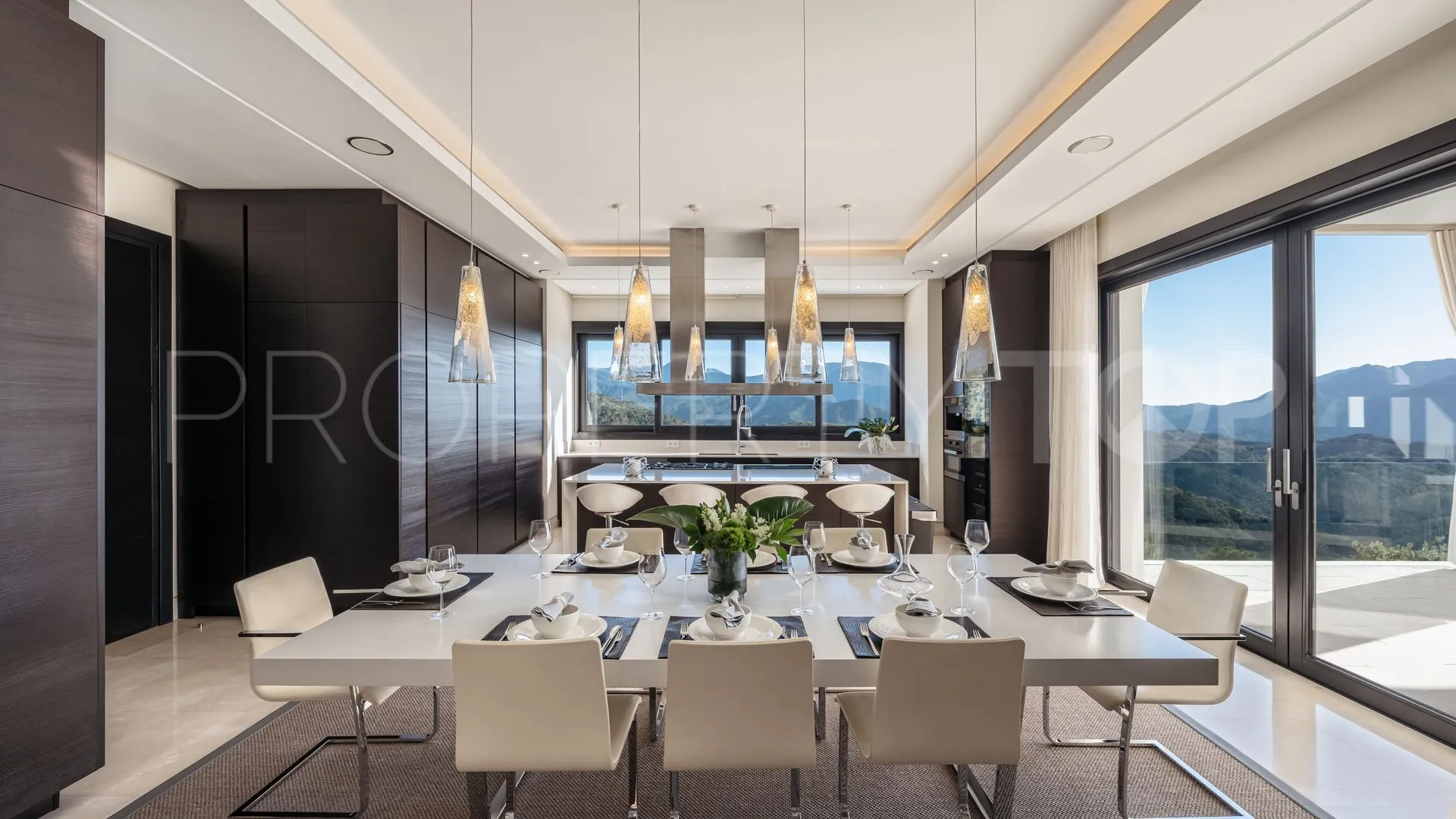 Villa en venta con 7 dormitorios en La Zagaleta