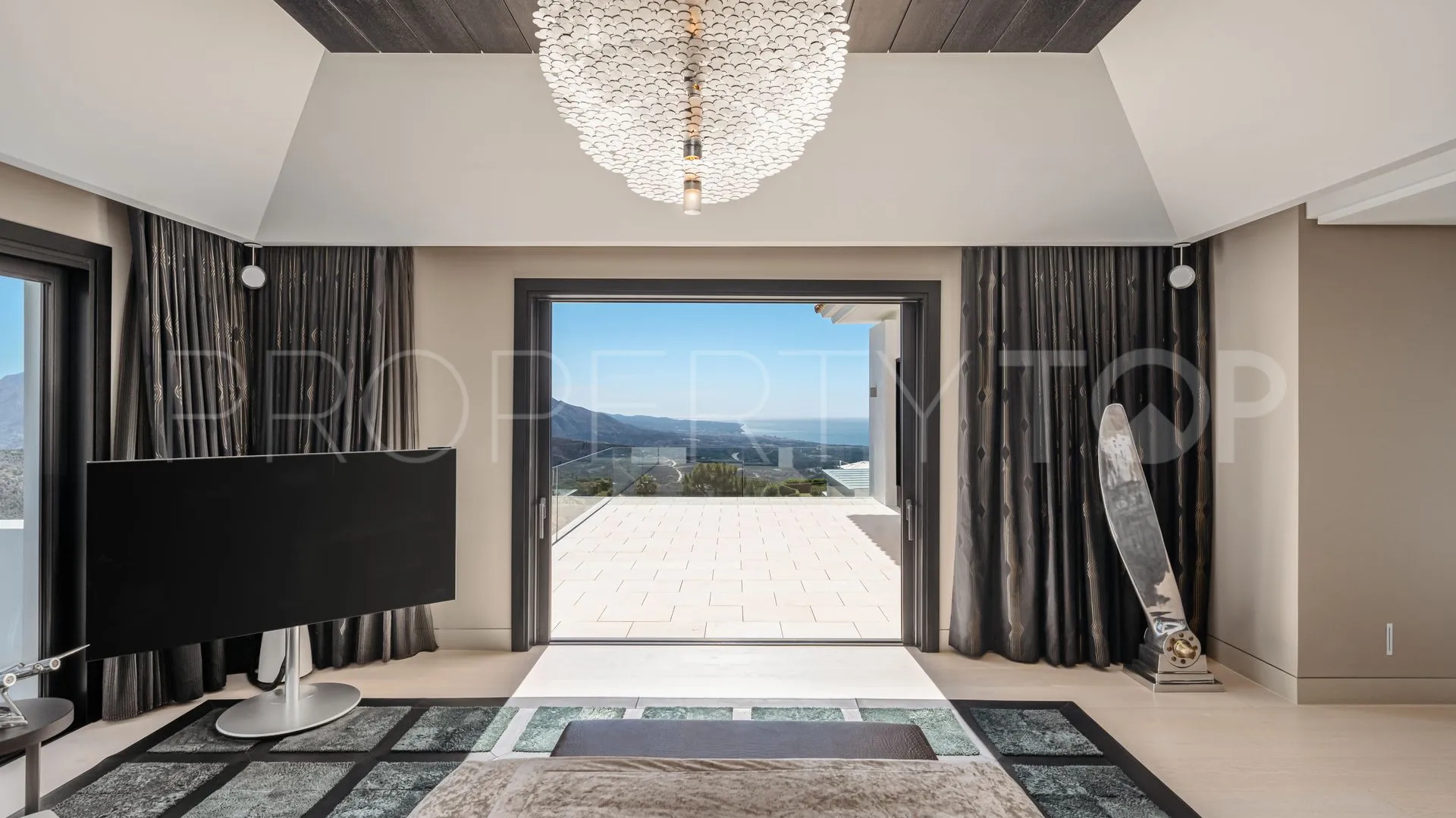 Villa en venta con 7 dormitorios en La Zagaleta
